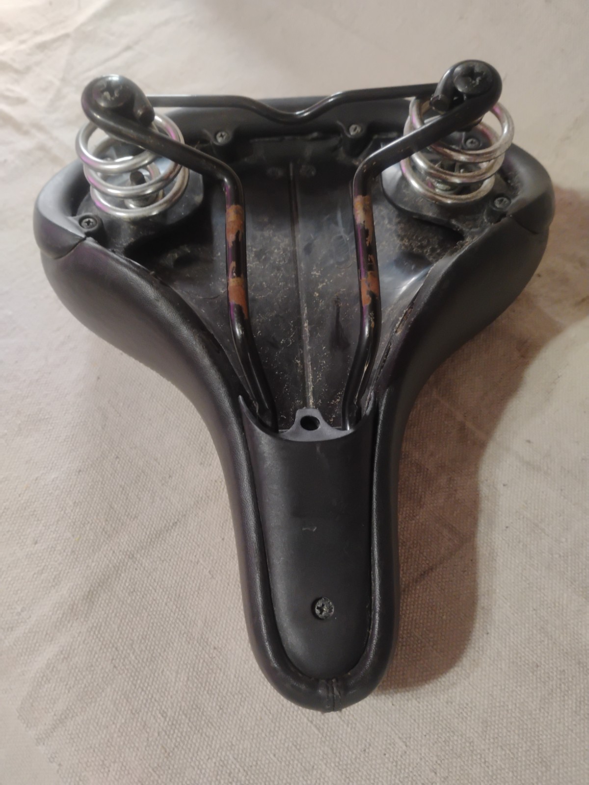 Gently Used Unbranded Bicycle Large Comfort Seat With Springs Black