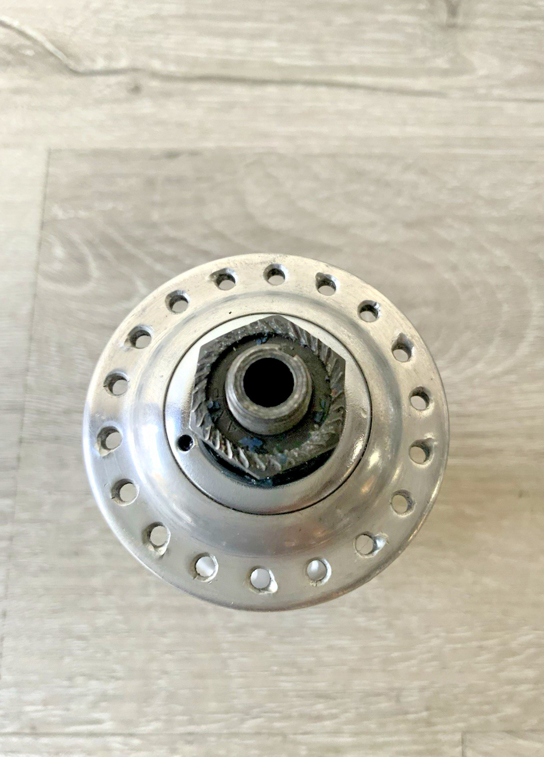CAMPAGNOLO RECORD FRONT HUB 36 HOLE 100 MM SPACING