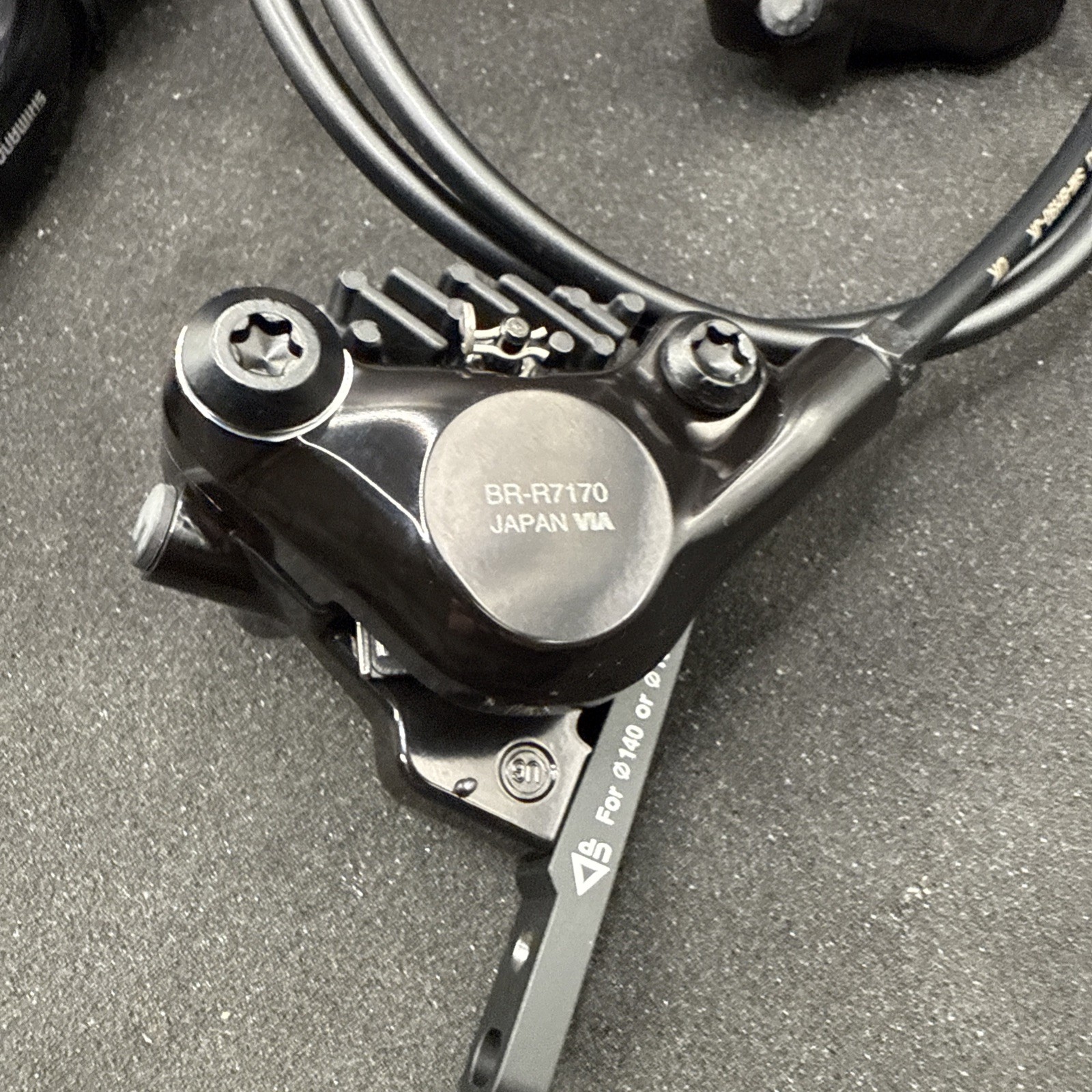 Shimano 105 7170 Di2 Hydraulic Shifter Set 1000/1700mm Lines 12 Speed 2×12 (NW)