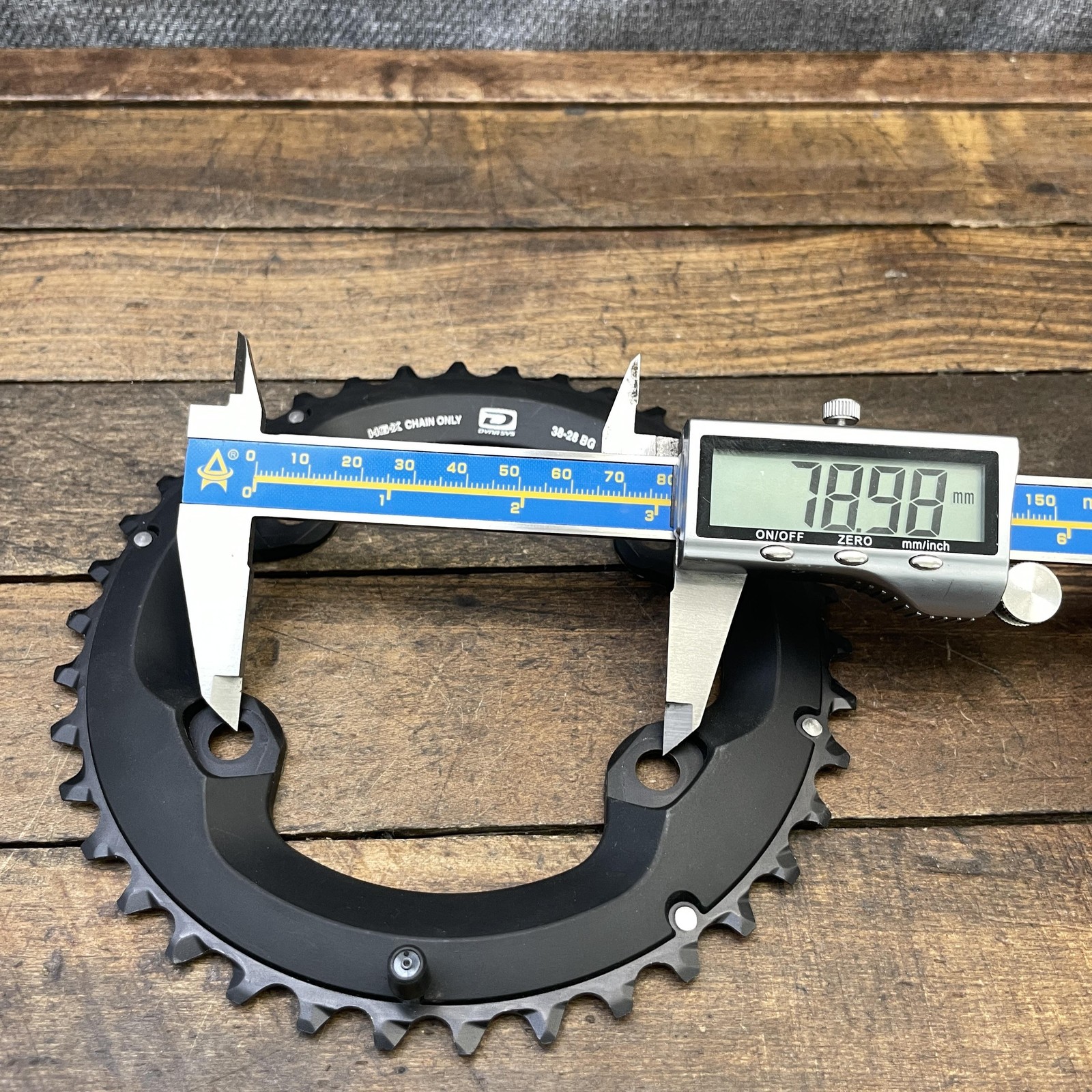 Shimano 38T Chainring 96 BCD 4-Arm Black Asymmetrical MTB HG-X DynaSys Outer