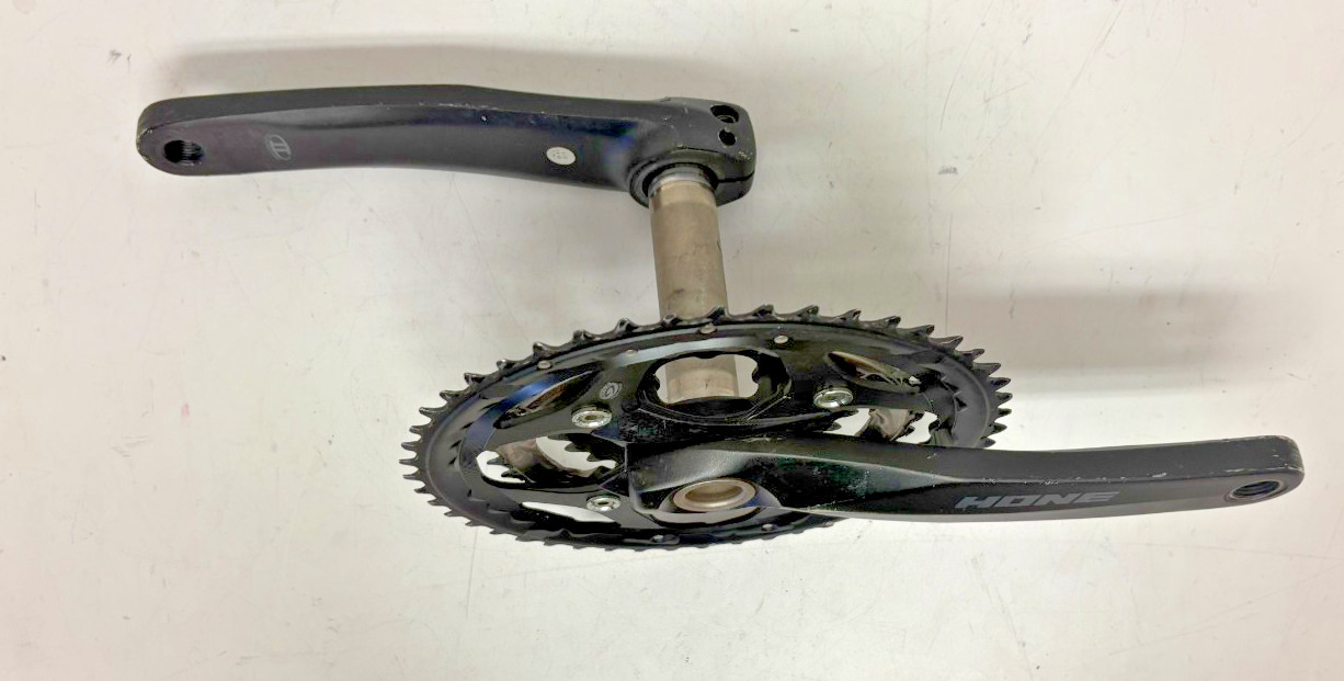Shimano HONE FC-M600 175mm 48/36/26 Black Hollowtech II Aluminum Triple Crankset