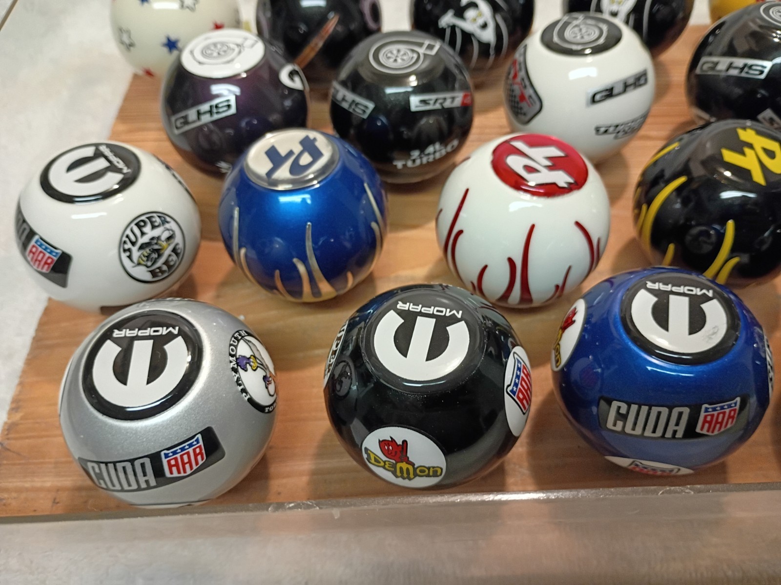 Lot Of 22 Custom Round Ball Gear Shift Knobs. Resin? Non-Threaded. Gr8t Mix!!