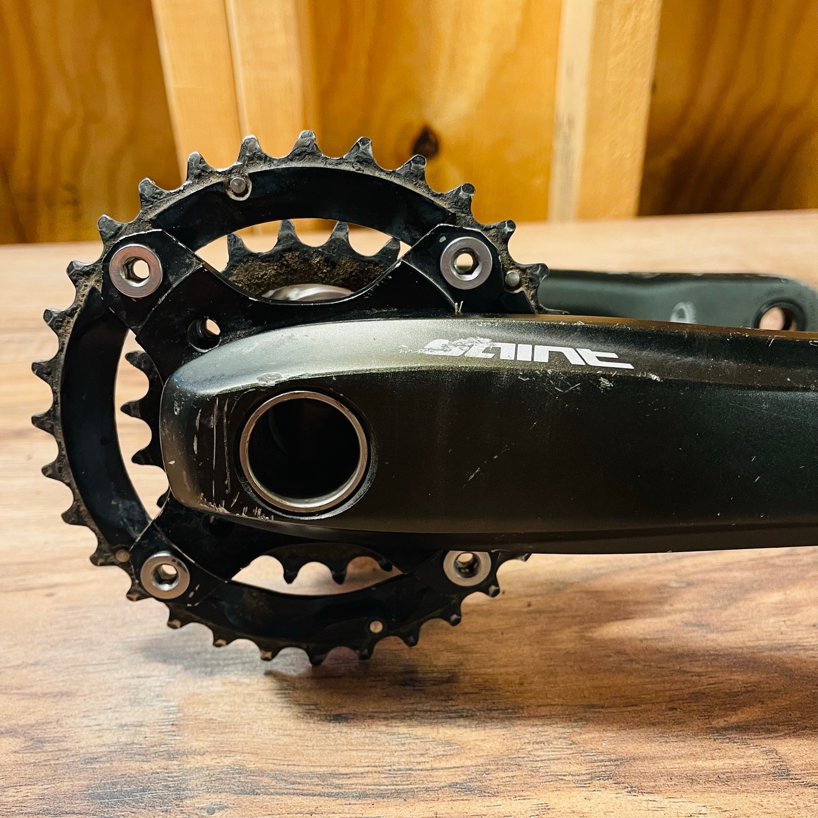 Shimano Saint FC-M800 175 Hollowtech II Crankset 104BCD 22 32 2X + BB