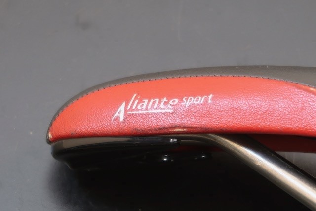 Fizik Aliante Sport Titanium rail Saddle Italy Red and Gray