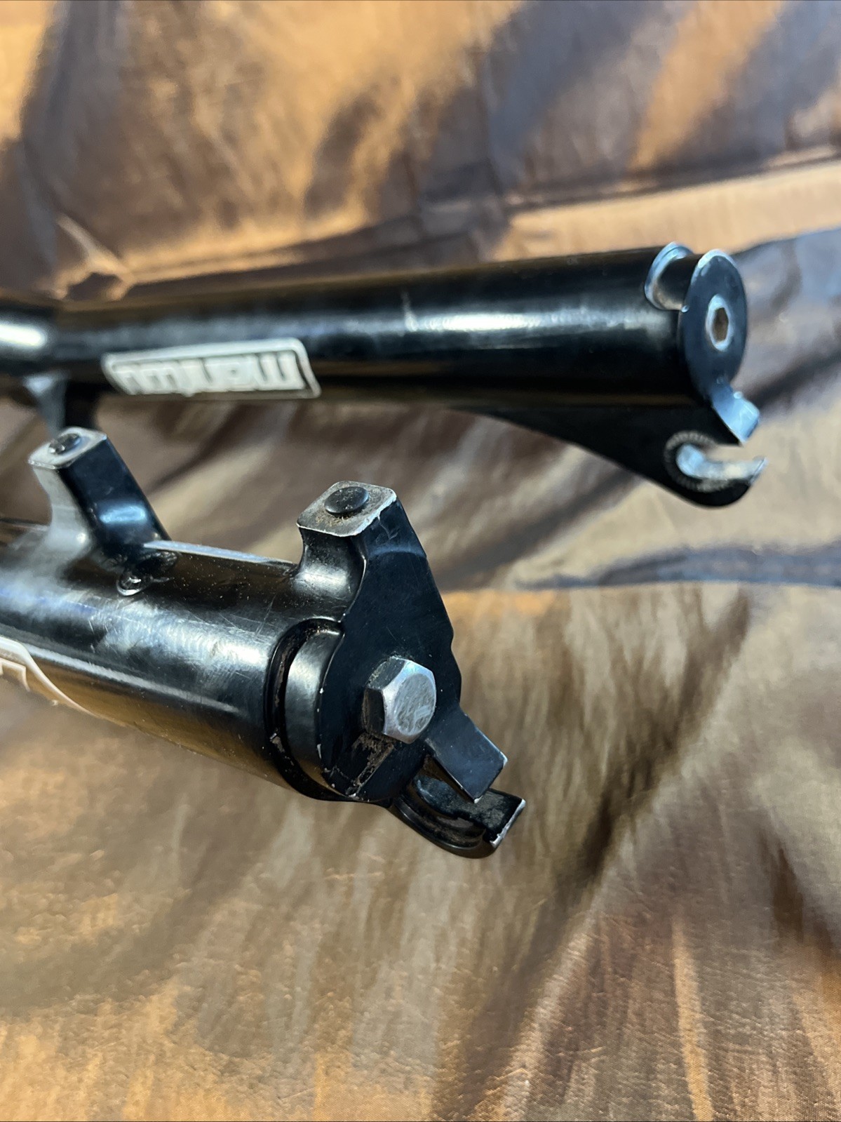 Manitou Elite 100 Black 1-1/8 Threadless Fork 26″ MTB V Brake/Disc 8-1/4” Steer