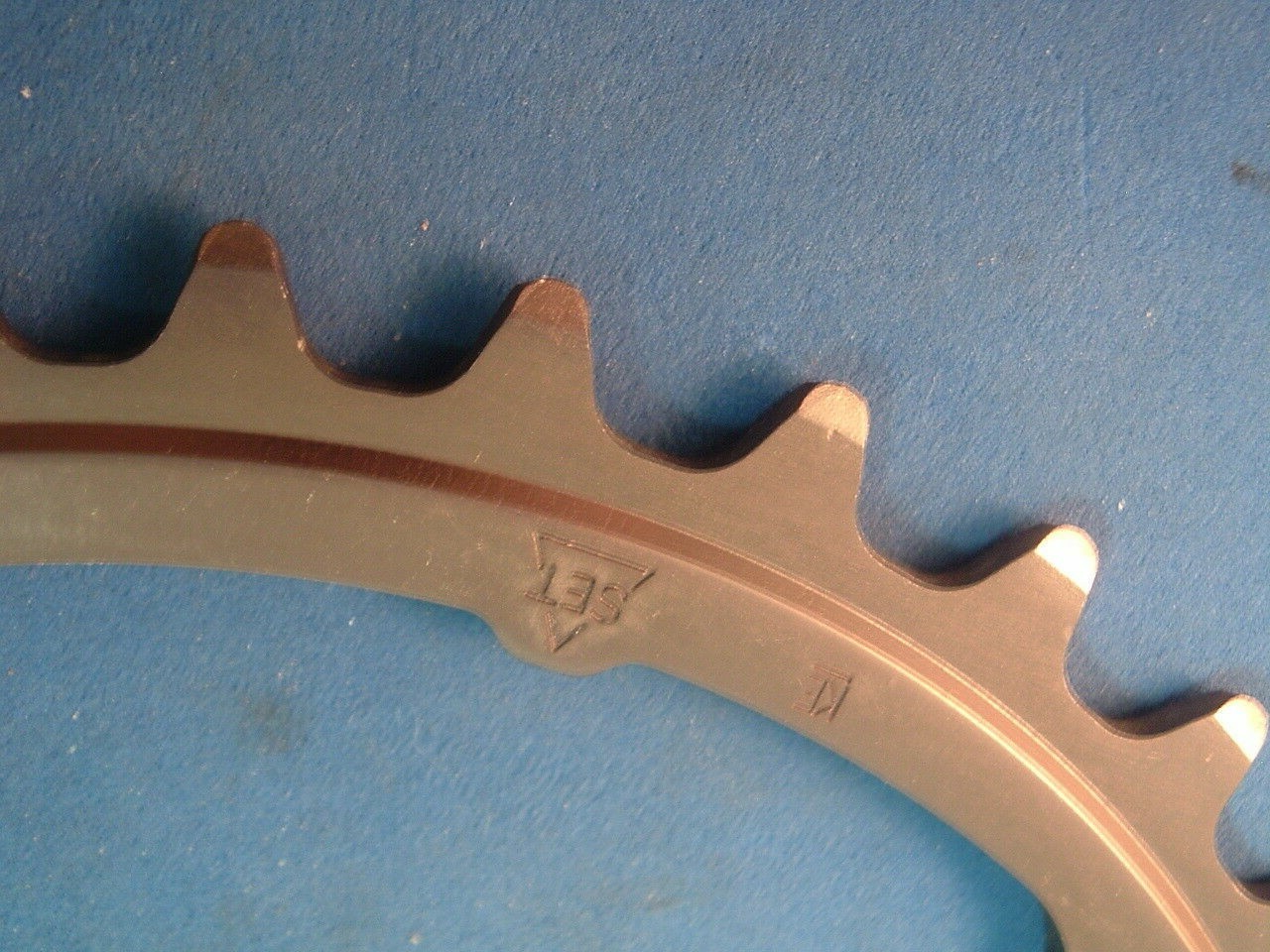 Shimano 600 42T Biopace LD NEW / NOS Chainring Oval- 6/7/8/9-Spd-130MM-Bronze NM