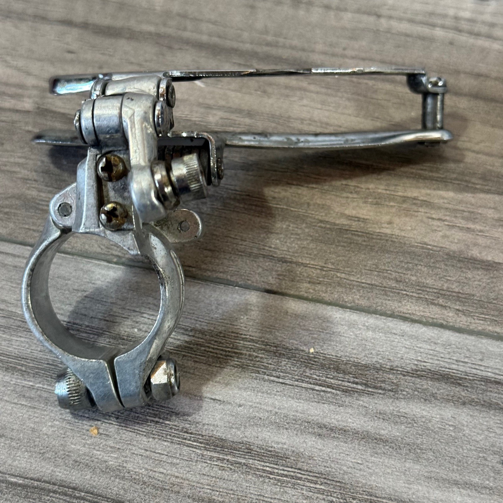 Shimano 600 Arabesque Front Derailleur 28.6 Clamp Bottom Pull