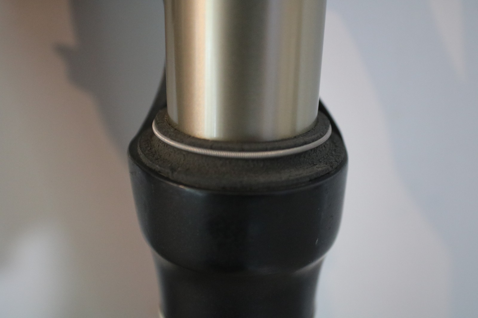 Fox Racing – 32 F100 RLC Black Fork – Straight Steerer – 1-1/8″ – QR – 26″