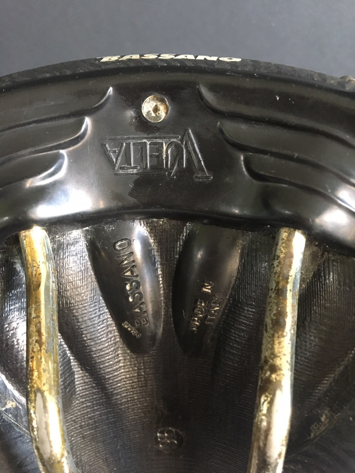 Vuelta Italy Selle Bassano Bike Saddle Textured Leather Manganese Rails