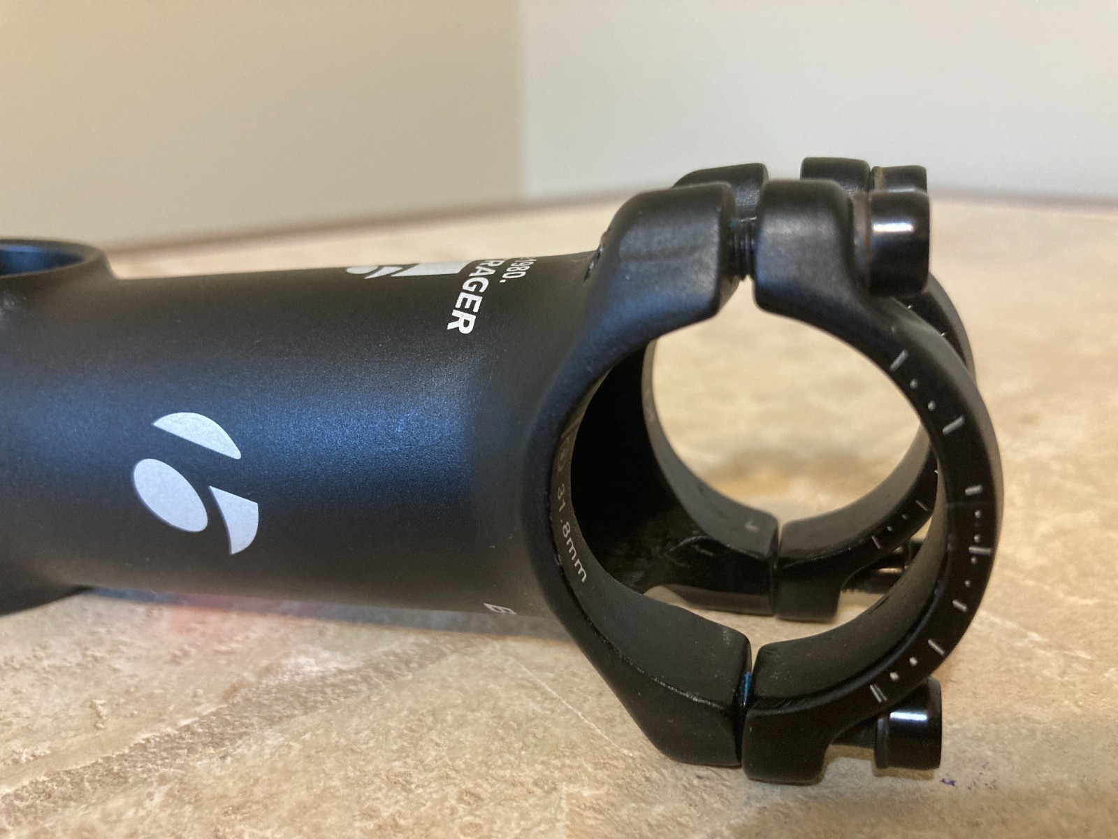 Bontrager Blendr Stem 1 1/8″ Threadless 100mm +/- 7º 31.8mm Black NEW
