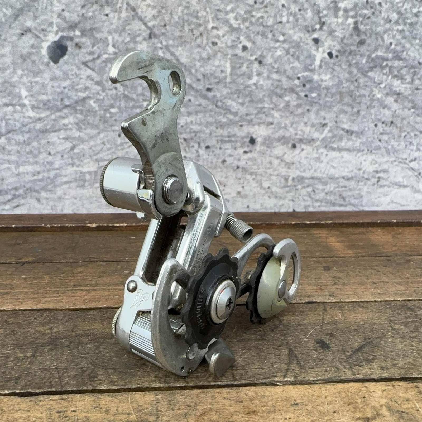 Vintage Shimano 600 Arabesque Rear Derailleur Short Cage Hanger Silver Japan