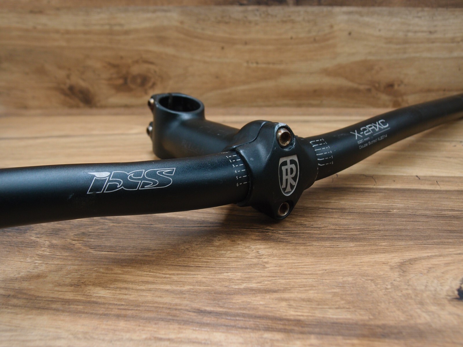 flat handlebar ixs X-2RXC double butted + ahead stem Ritchey 1 1/8 in