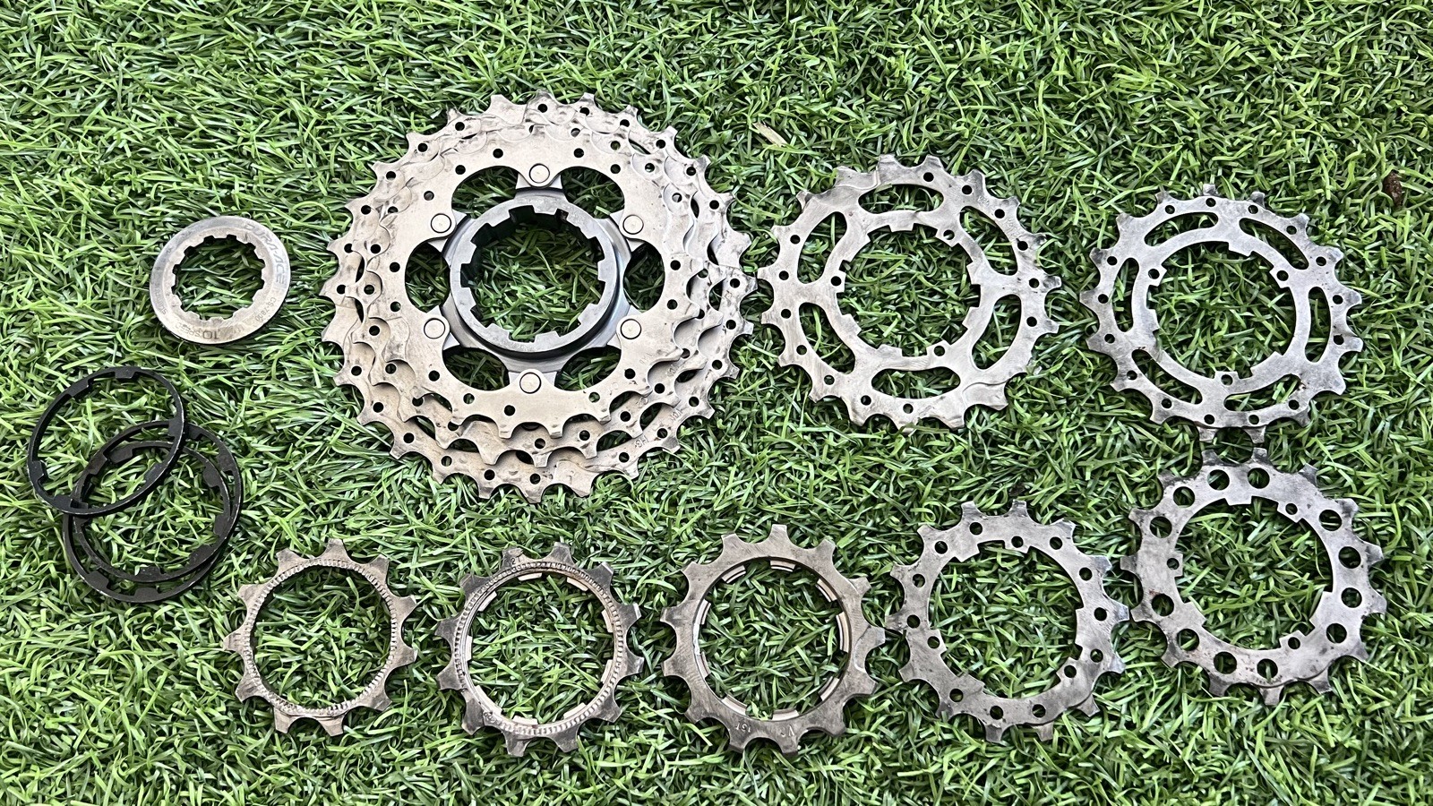 Shimano Ultegra CS-6700 10 Speed Cassette 11-28T (Dura Ace lock ring)