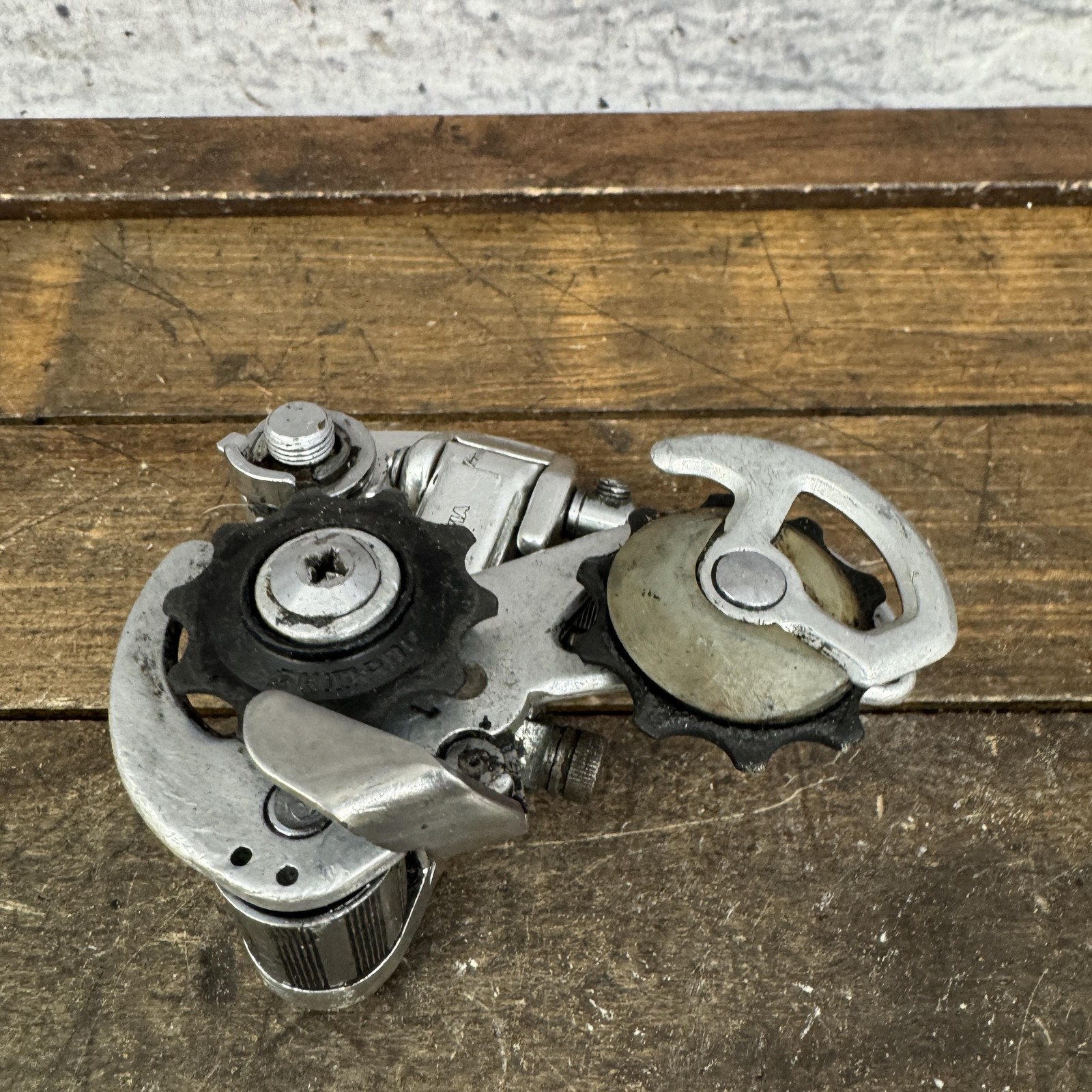 Vintage Shimano 600 Arabesque Rear Derailleur Short Cage Bolt-On Road Bike