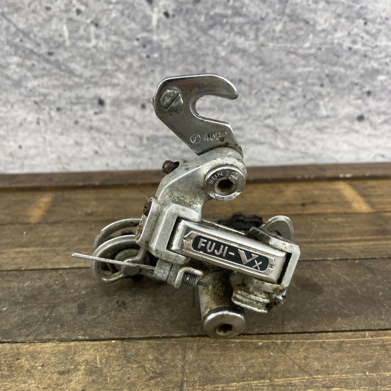 Vintage Fuji-VX Rear Derailleur Japan Maeda SunTour Claw Mount 245g Stuck Cable