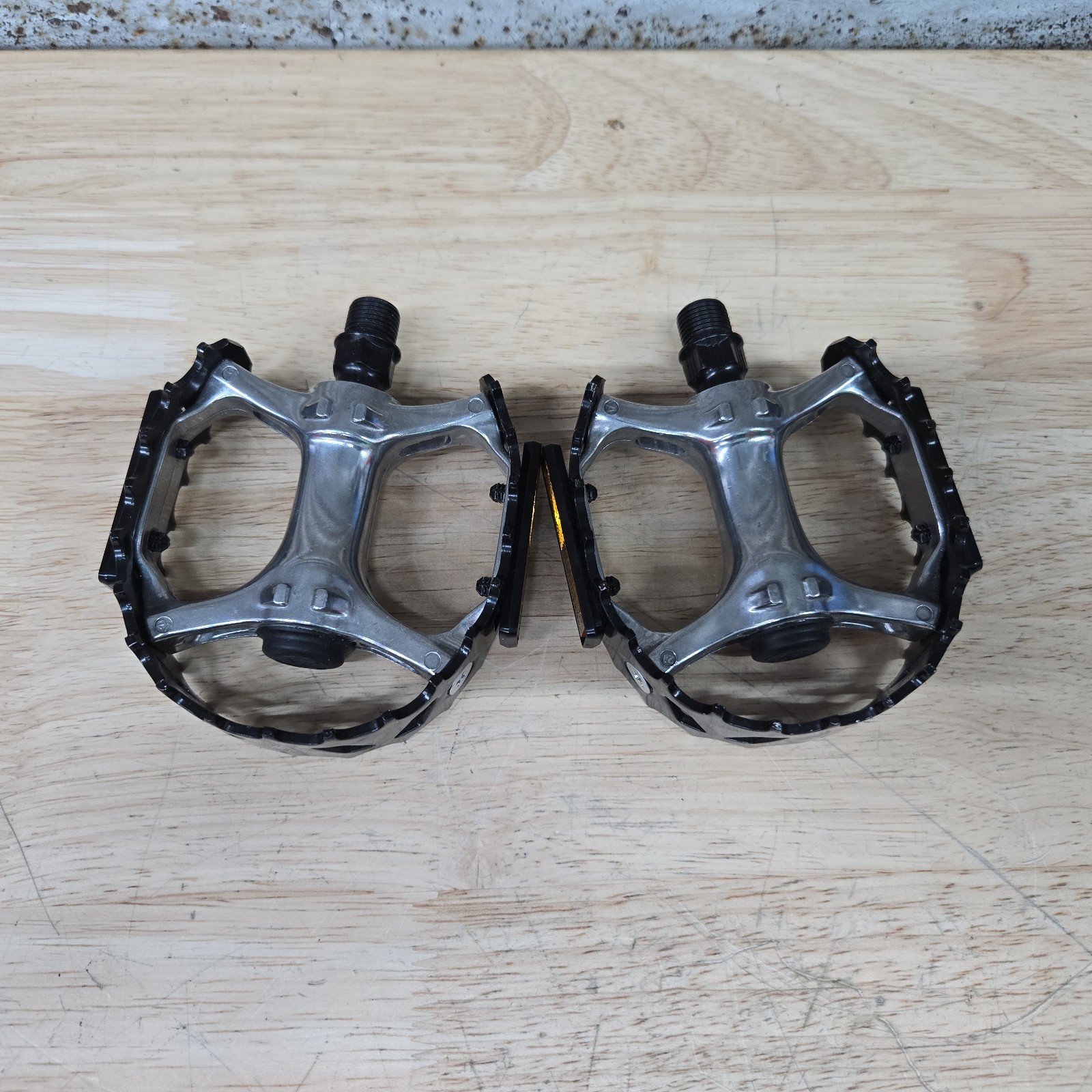 Black VP-747 Bear Trap BMX Bike Pedals With Reflectors