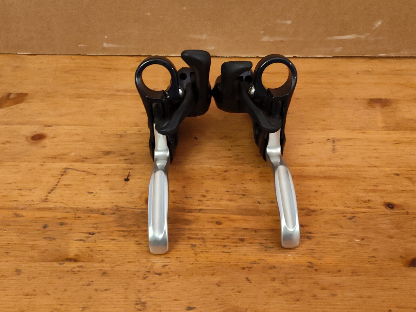 Shimano XTR m900 Shifters 3×8 And Integrated Brake Levers