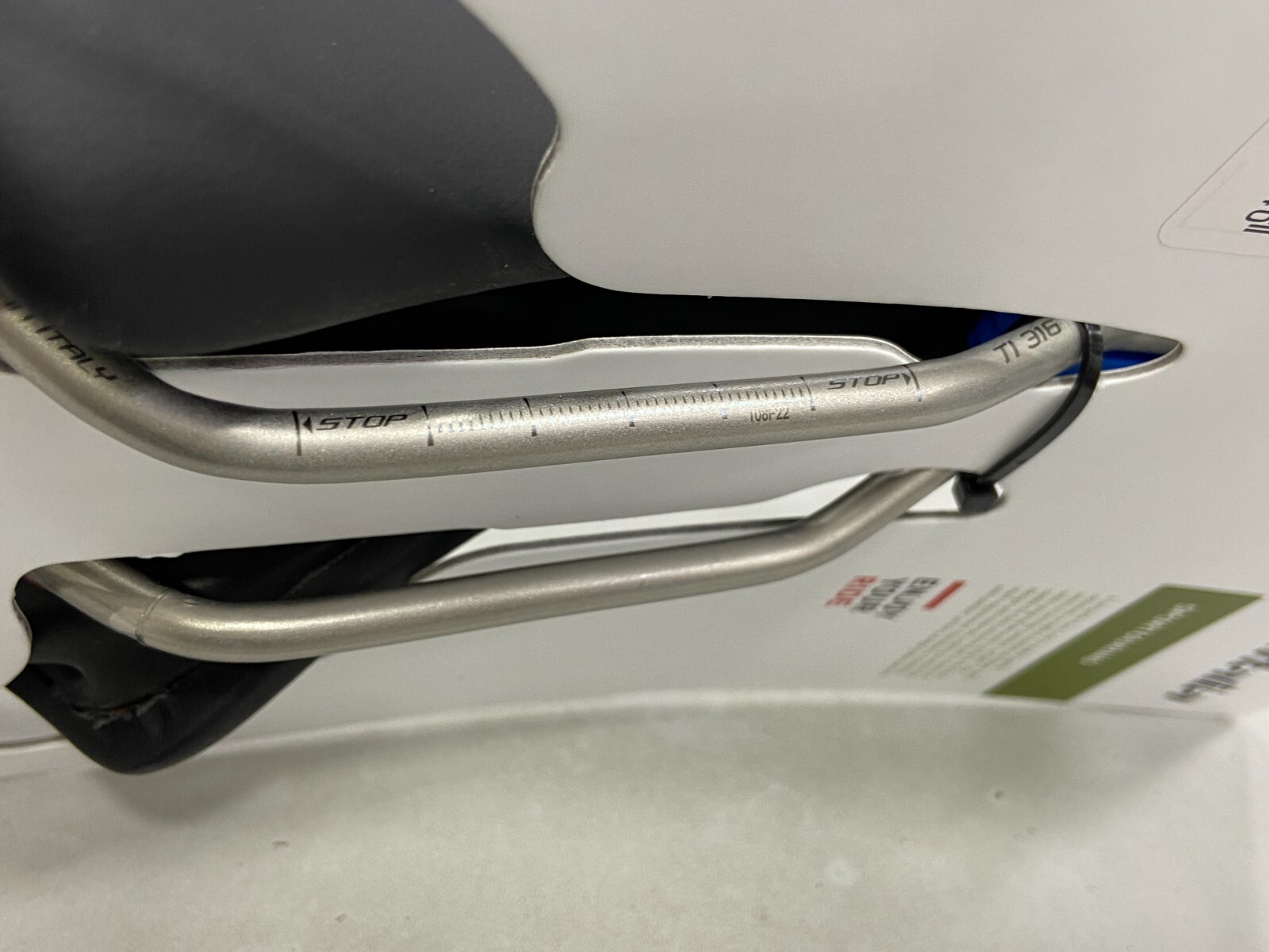 Selle Italia Max Flite Gel Superflow L3 146×290 mm Ti 316 Rail Saddle (Black)