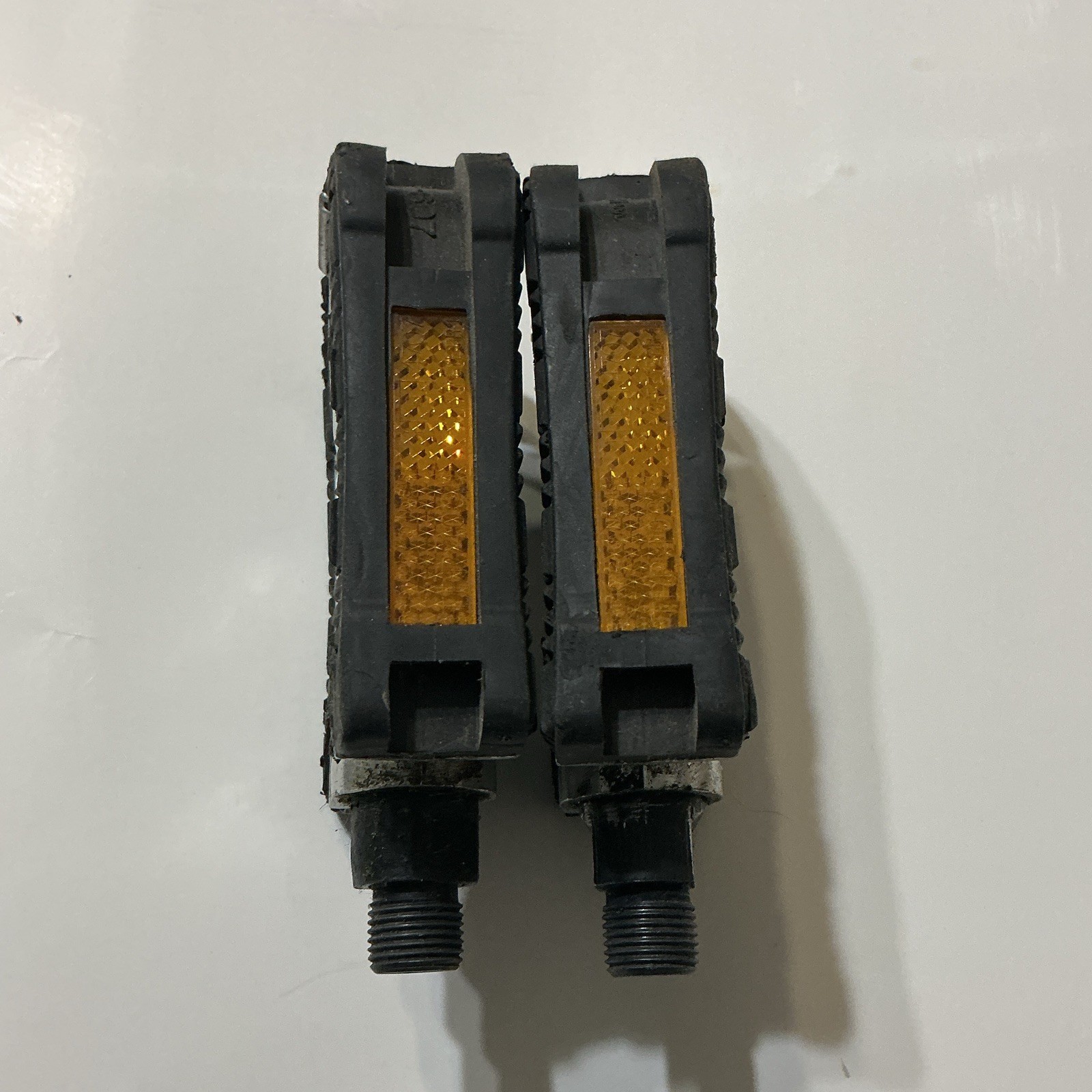 Black/Silver Flat Platform Bike Pedals w/ Orange Reflectors, Aluminum/metal