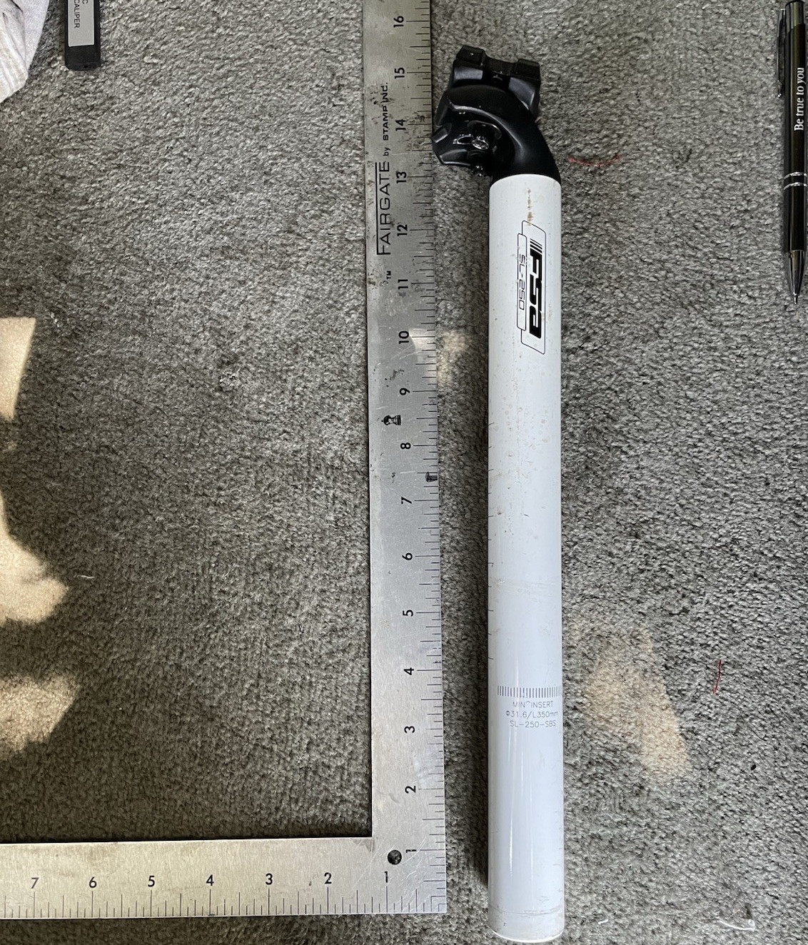 FSA OS-250 Aluminum Seatpost 31.6mm x 350mm White/Black SL-250-SBS