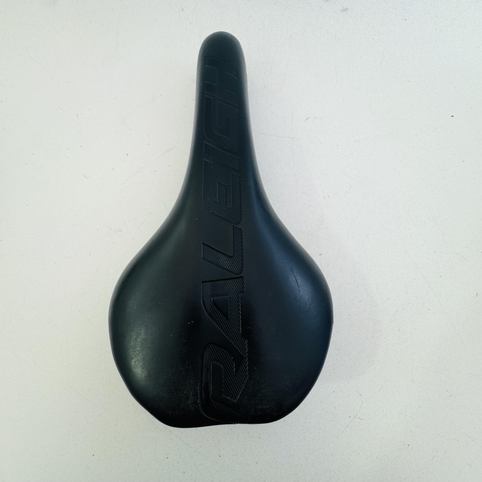 Raleigh Bicycle Saddle Seat Black Racing Steel Rails Road MTB Hybrid Bike A82
