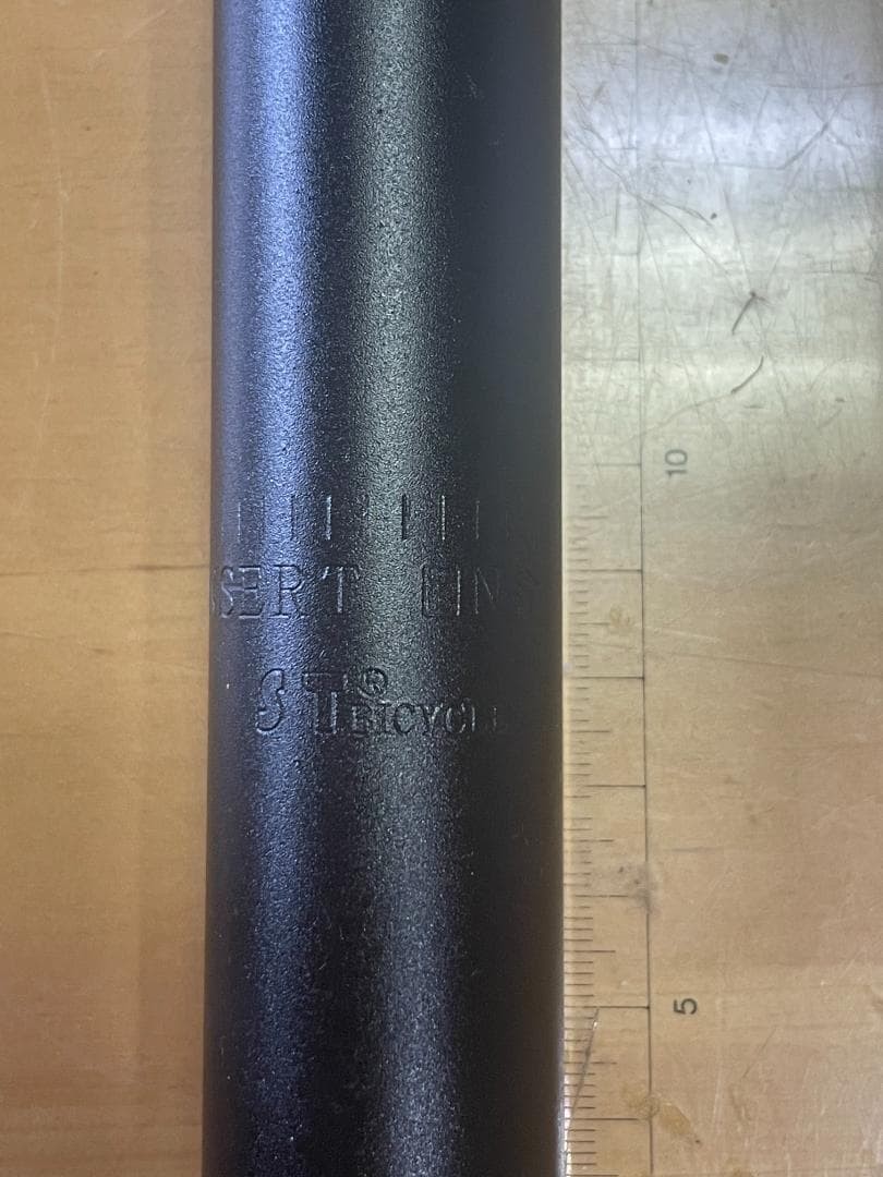 Unused Seatpost Black Diameter 30.4mm Length approx. 35cm