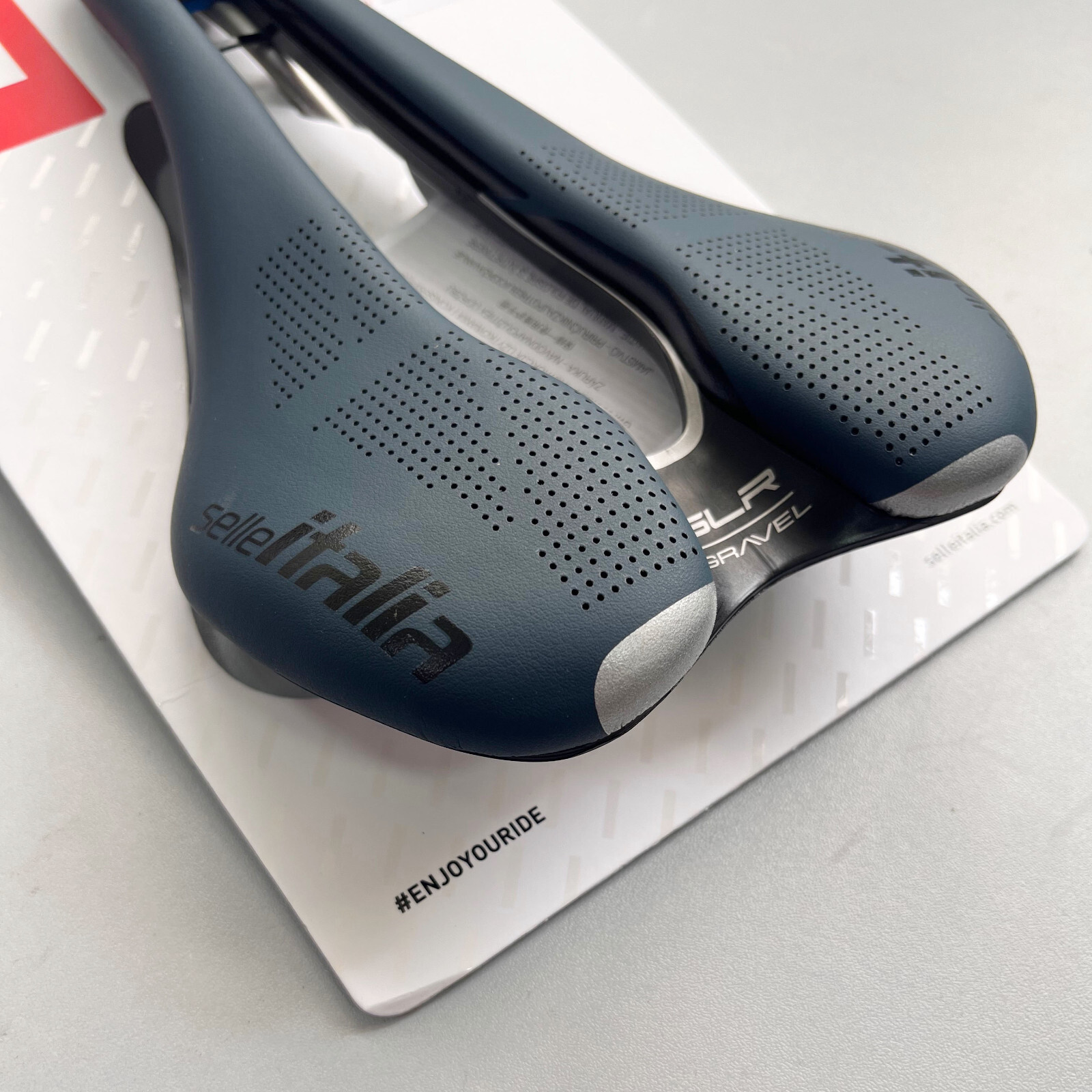 Selle Italia SLR Boost L3 145x248mm Gravel TI316 Superflow Saddle (Blue Granite)