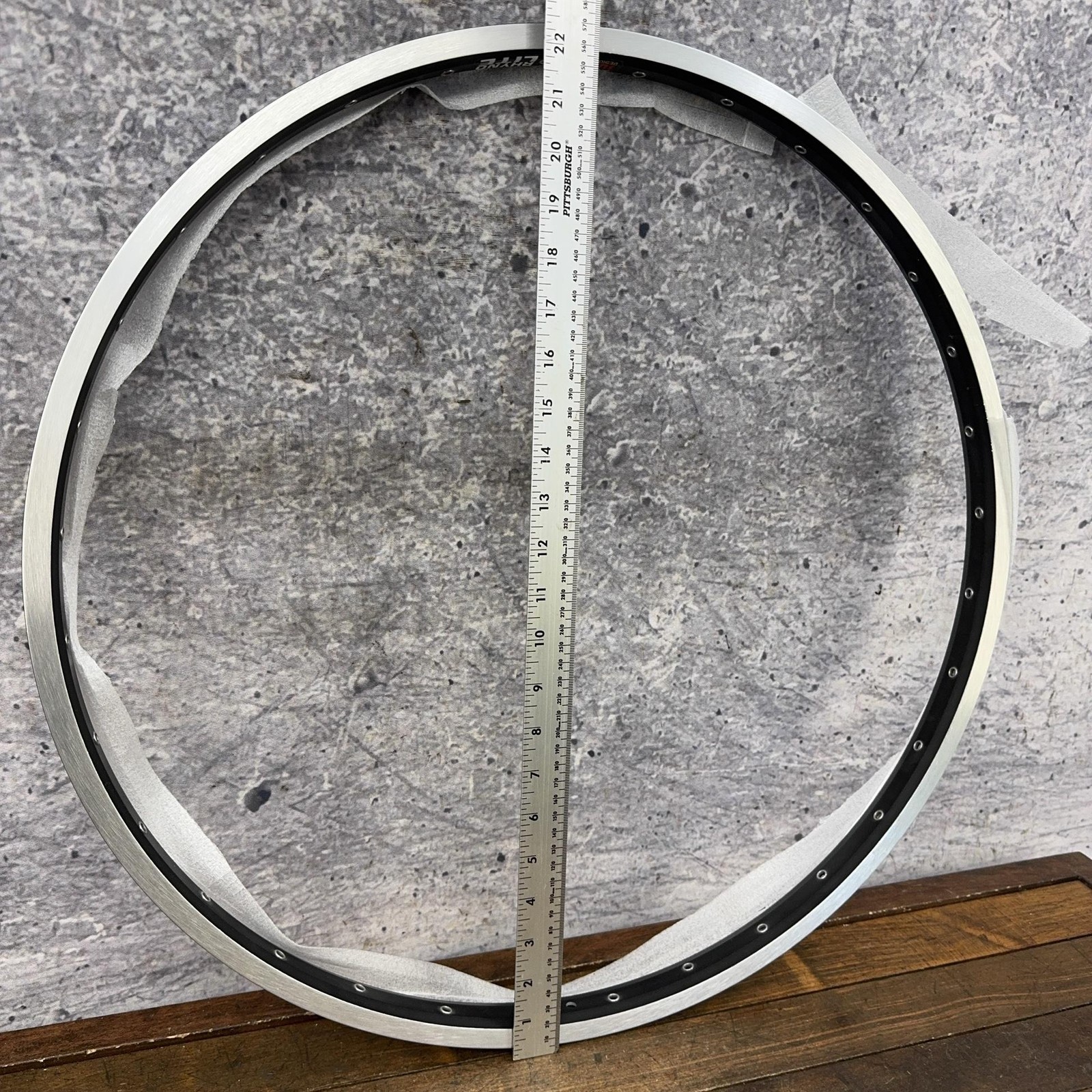 Vintage Sun Rims Rhyno Lite 26in Rim 32H NOS Black 559x27mm MTB Eyelet Alloy