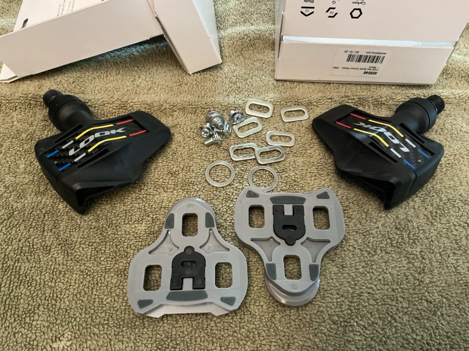 Look Keo Blade Carbon Road Pedals V4, 56 Mm Q Factor.I Only Ship To The Cont USA