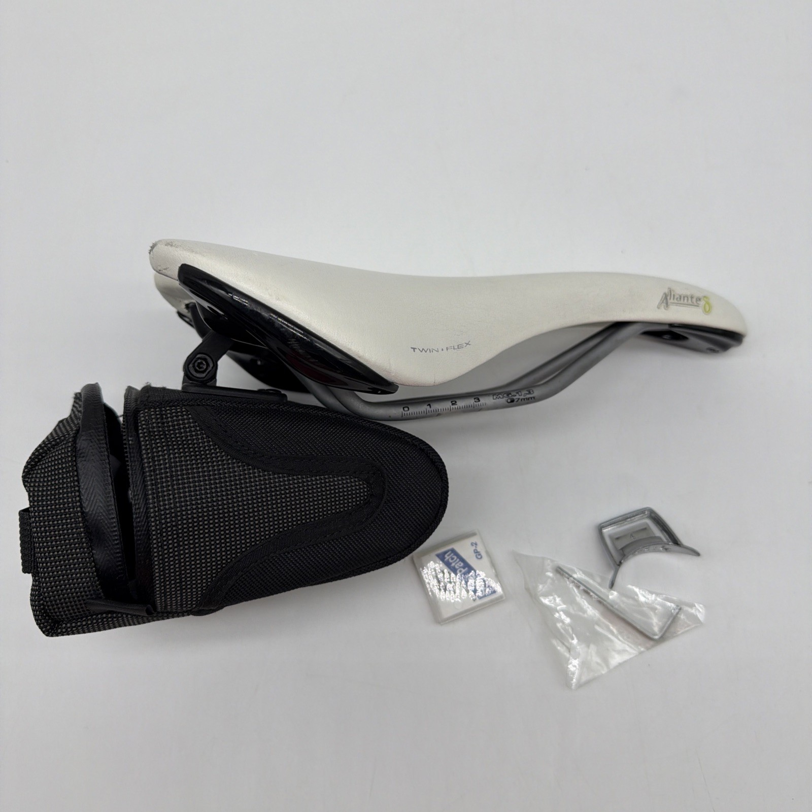 Used Fizik Twin Flex Aliante 8 Seat With Bag Used