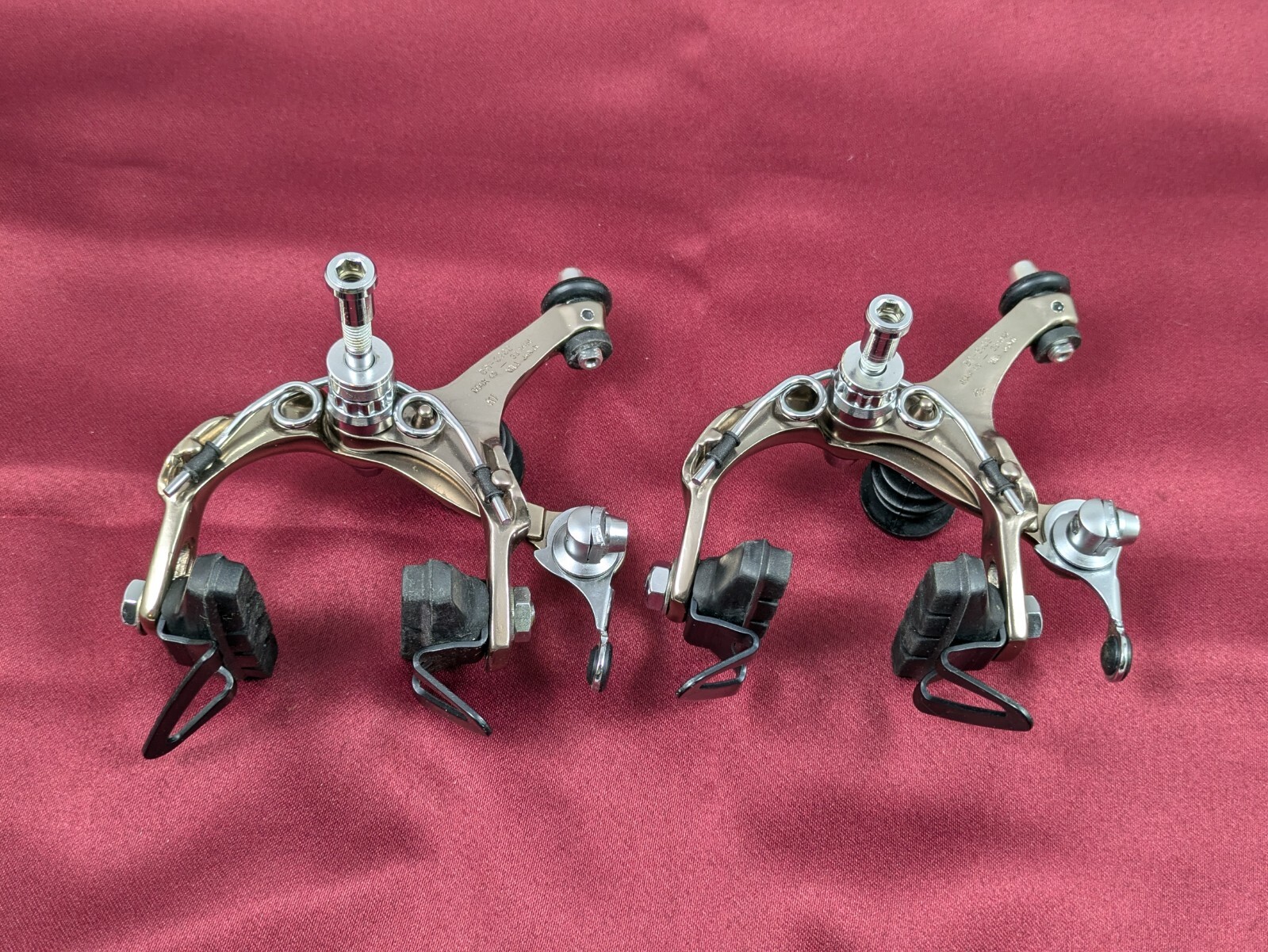 Shimano 600 F&R Brake Caliper Set BR-6208 Side-Pull Bronze Shimano Pads NOS B45