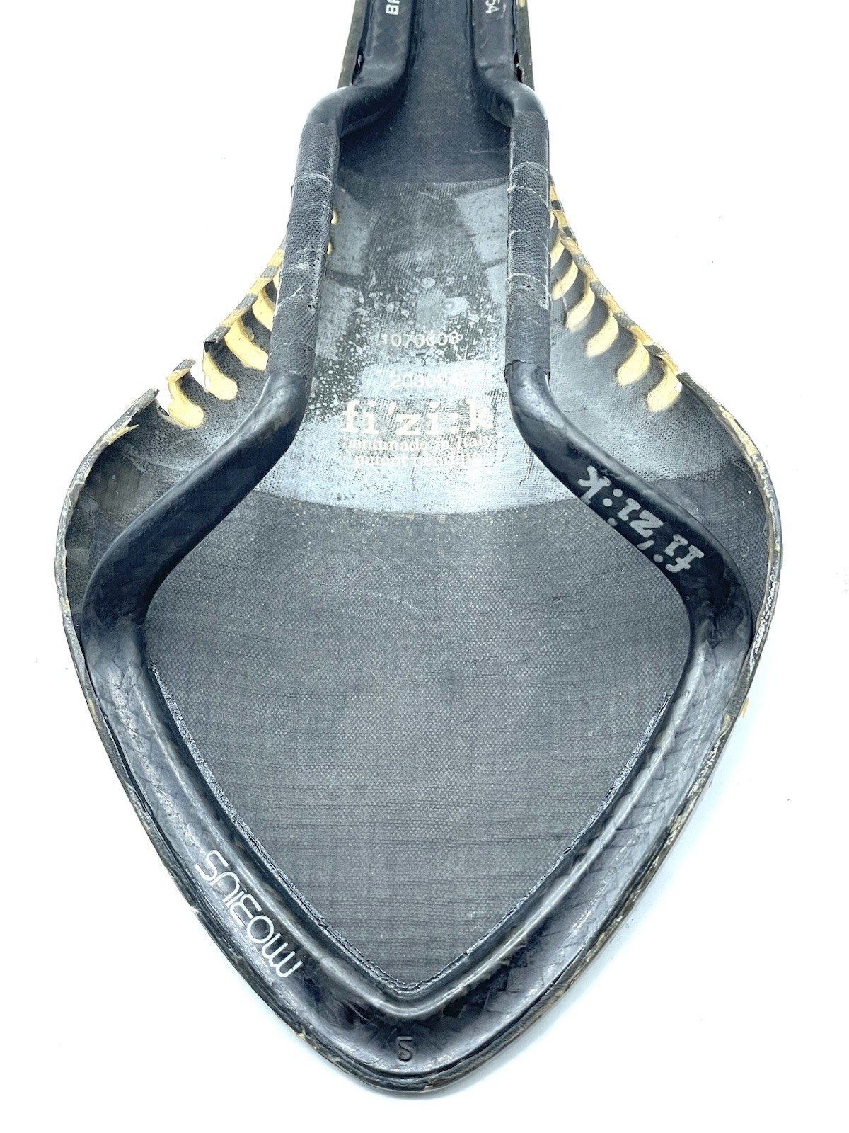 Fizik Arione K:1 Mobius Full Carbon Saddle Handmade In Italy