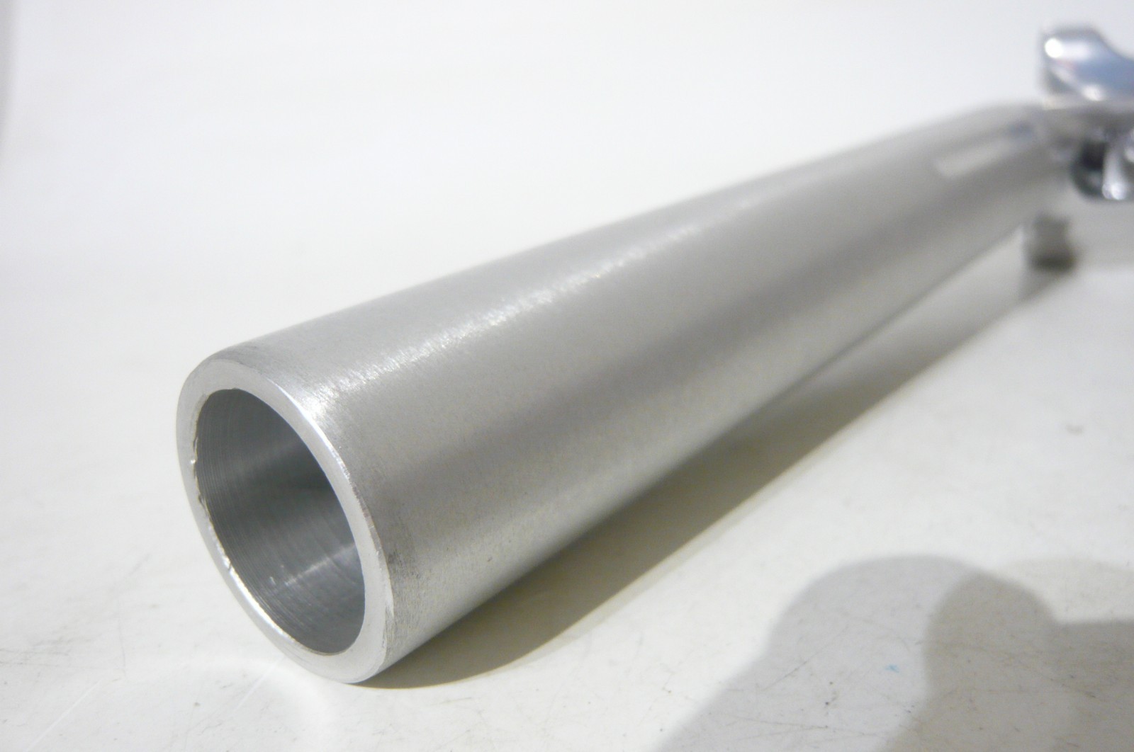 Shimano SP-7200 1981 Dura-Ace EX 26.8mm x 200mm fluted aluminum tubing seat post
