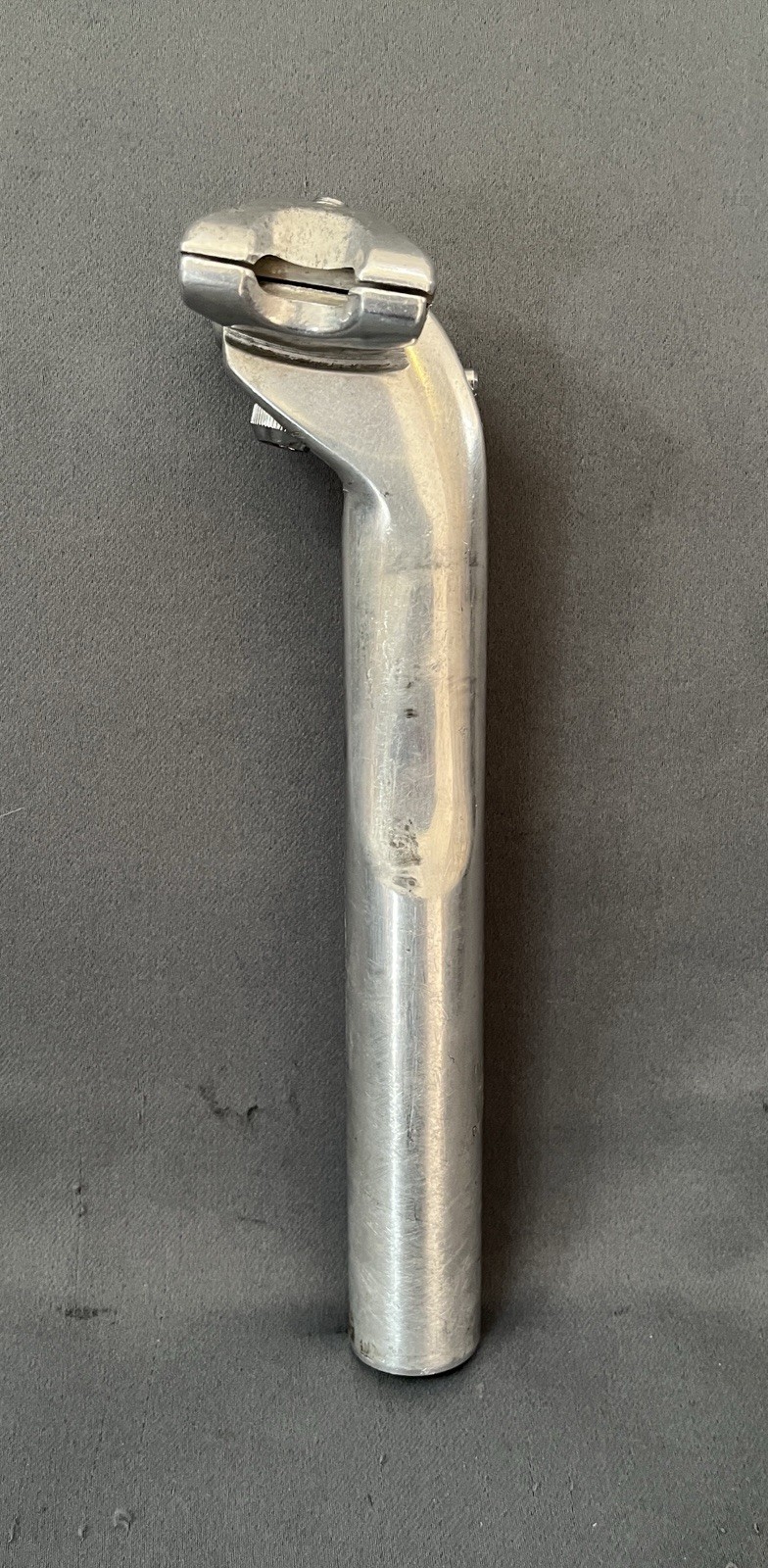 Shimano 600 Ultegra SP-6400 Aero Seatpost 27.2 x 200mm 25mm Setback Single-Bolt