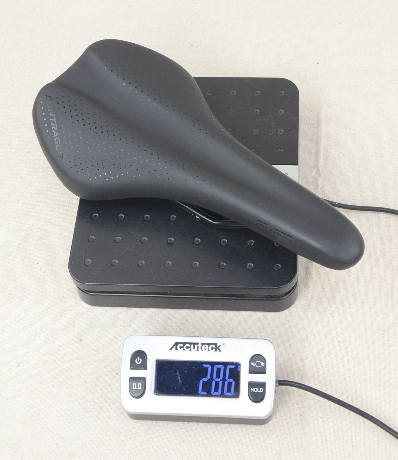Bontrager Arvada Bicycle Seat Saddle Black – 138 mm width x 270 mm
