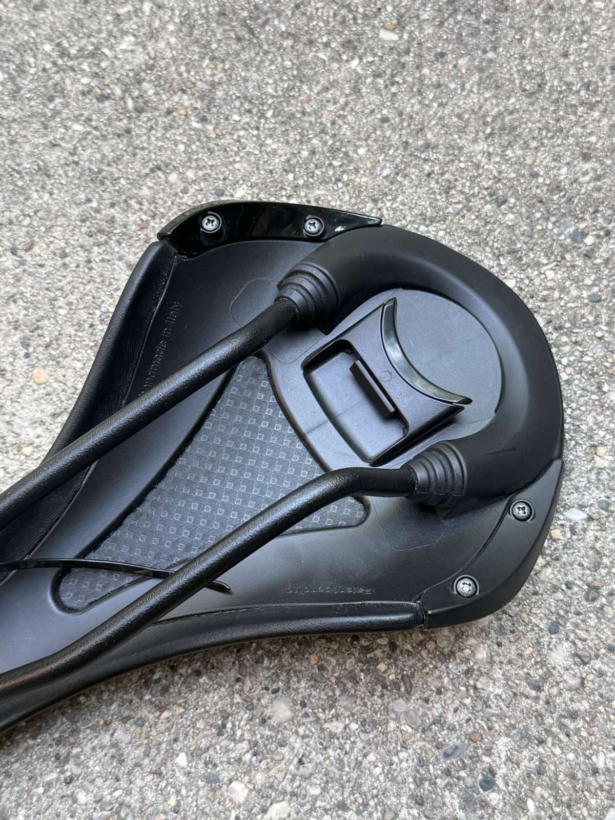 Fizik Aliante Road Bike Saddle Seat EUC – 11″ (280mm) – Handmade in Italy