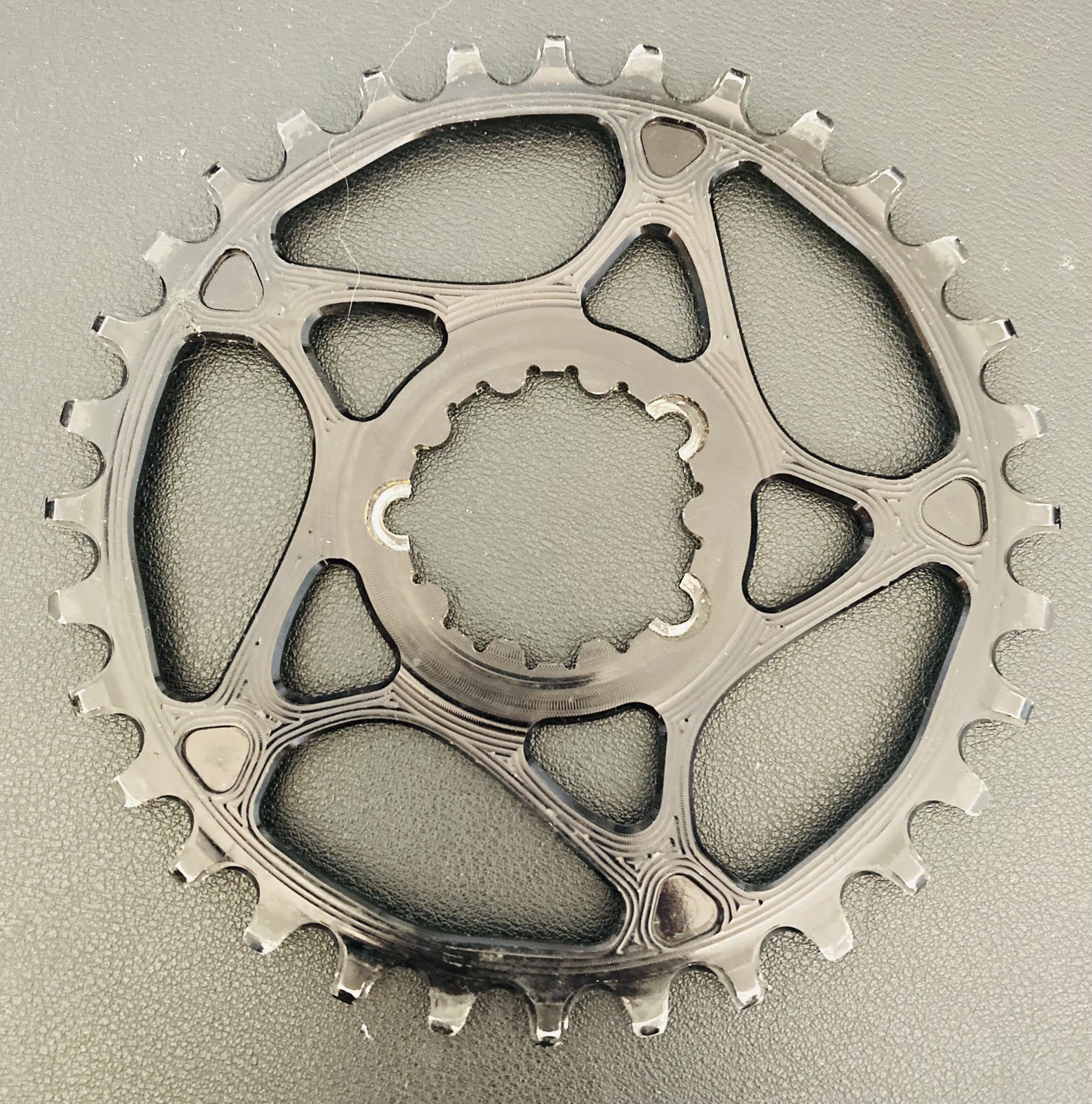 ABSOLUTE BLACK NARROW WIDE DIRECT MOUNT CHAINRING, 32T, CN32BK 3mm