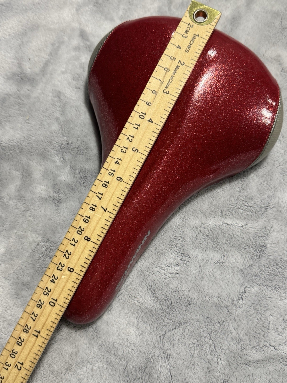RED & SILVER SCHWINN 10.5” PADDED BICYCLE BIKE SEAT. PVC SEAT COVER PLASTIC BASE