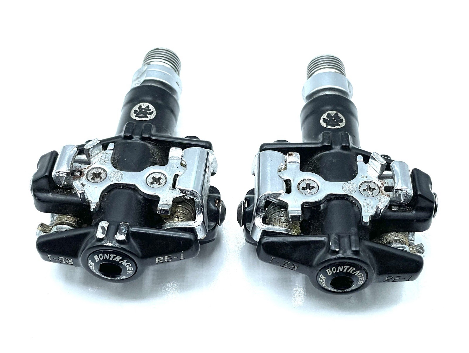 Bontrager RE-1 Clipless Pedals Black / Silver Dual Sided Mountain Bike