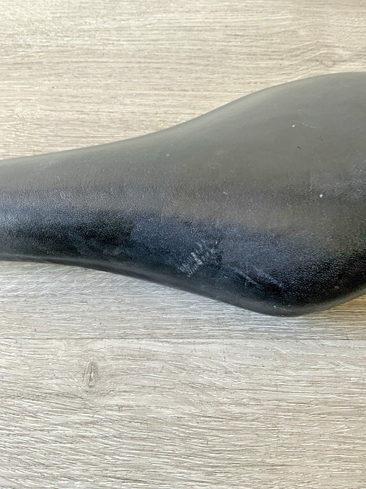 PERFORMANCE TITANIO ROAD BIKE SADDLE 258 GRAMS 128 MM X 285 MM