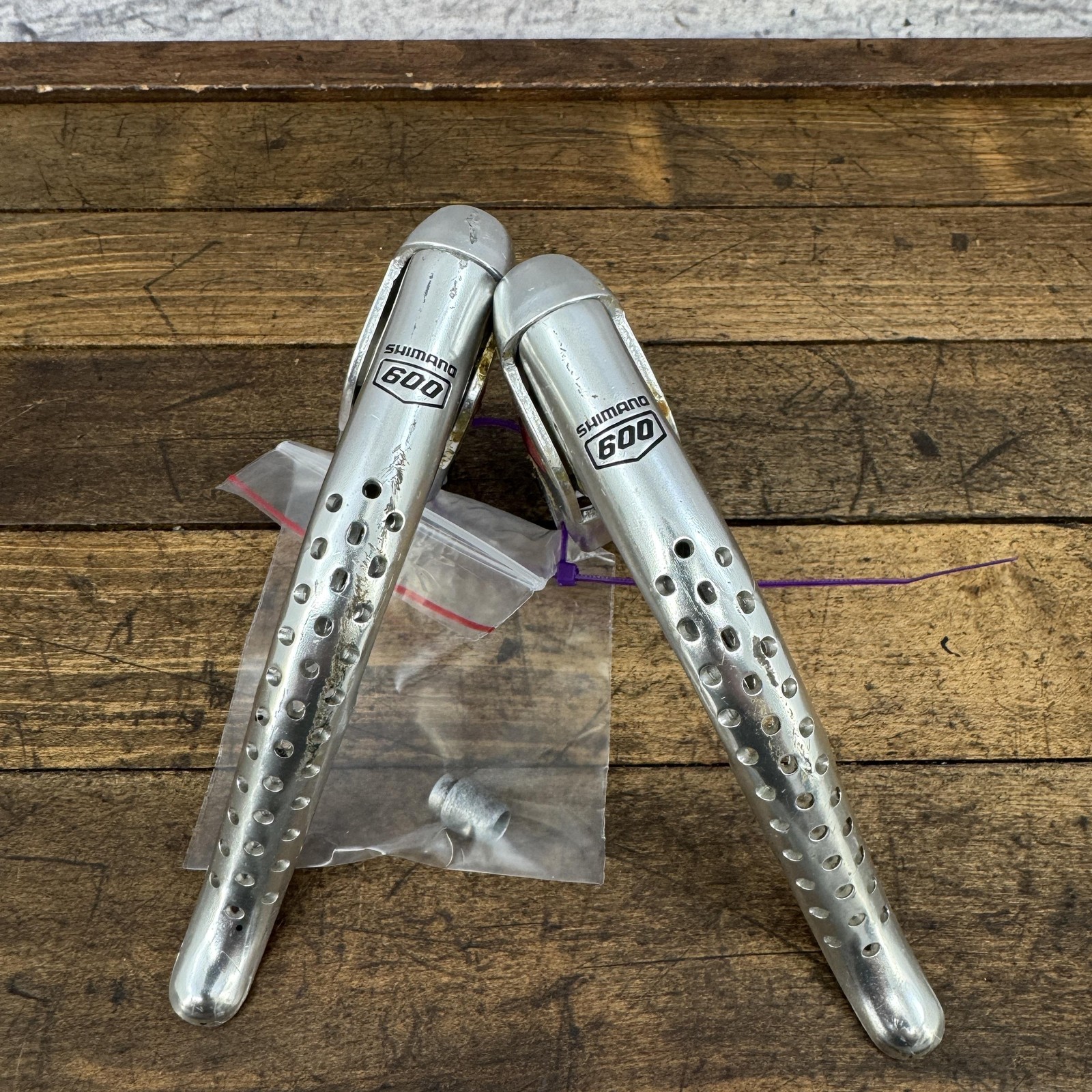 Vintage Shimano 600 Brake Levers Arabesque Pair Non-Aero Silver Drilled 23.8mm