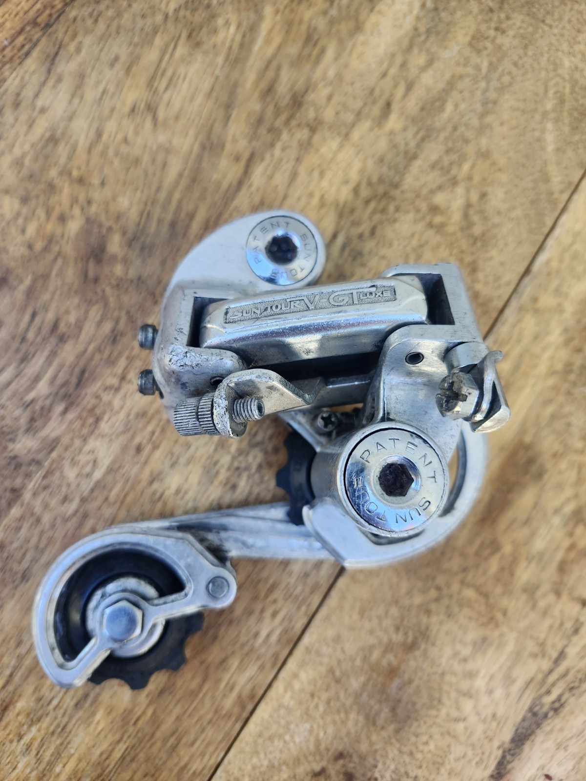 Vintage SunTour V-GT Luxe Rear Derailleur Long Cage Alloy Silver Friction