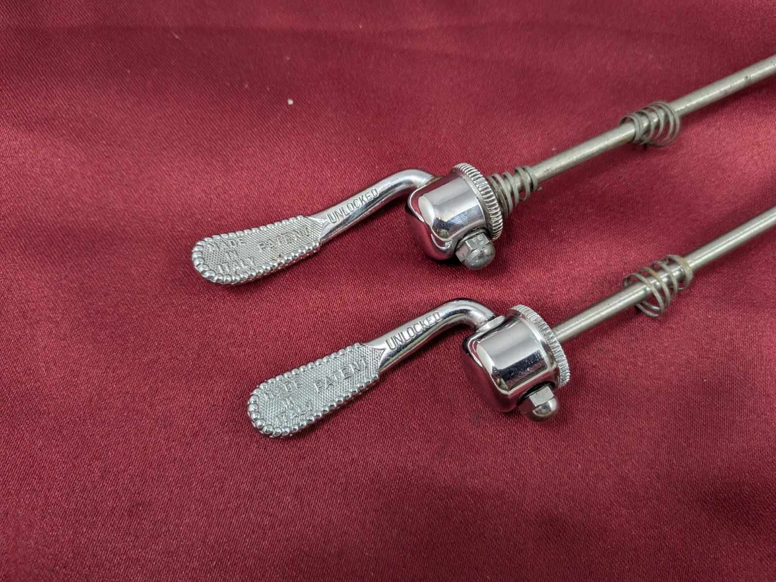 VTG Campagnolo Nuovo-Record F/R Quick Release Skewers 100/126mm D-Ring Nuts