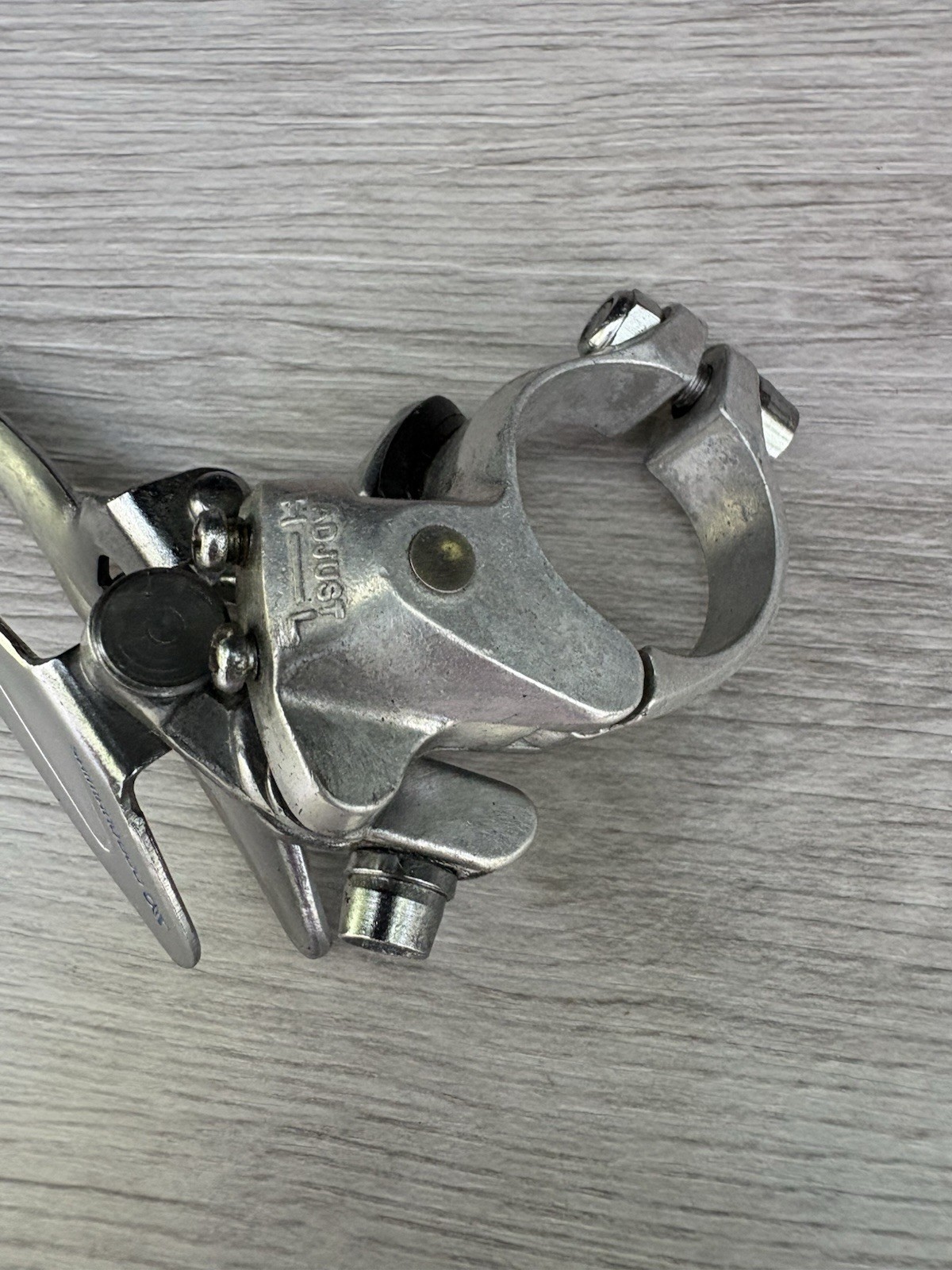 SHIMANO 600 AX FRONT DERAILLEUR CLAMP-ON 28.6 MM 5, 6, OR 7 SPEED