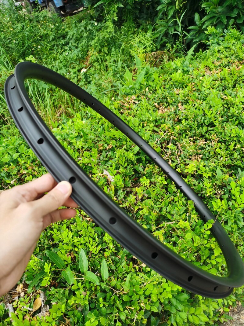 29er XC Mountain Bike Carbon Rims 28H Asymmetric Hookless Tubeless Bicycle Wheel