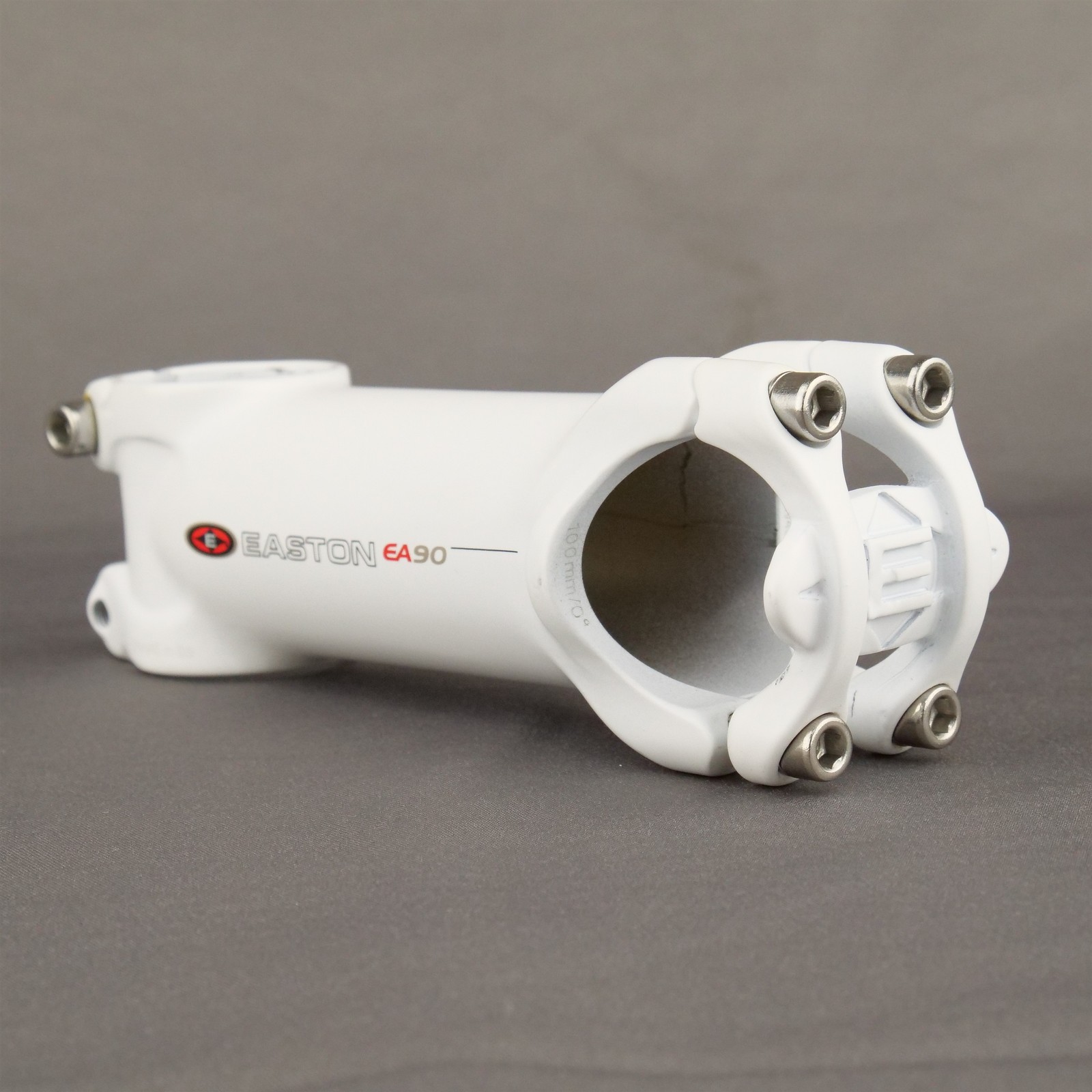 Easton EA90 Stem 100mm 0° 31.8 1-1/.8″ Aluminum White Threadless 135g