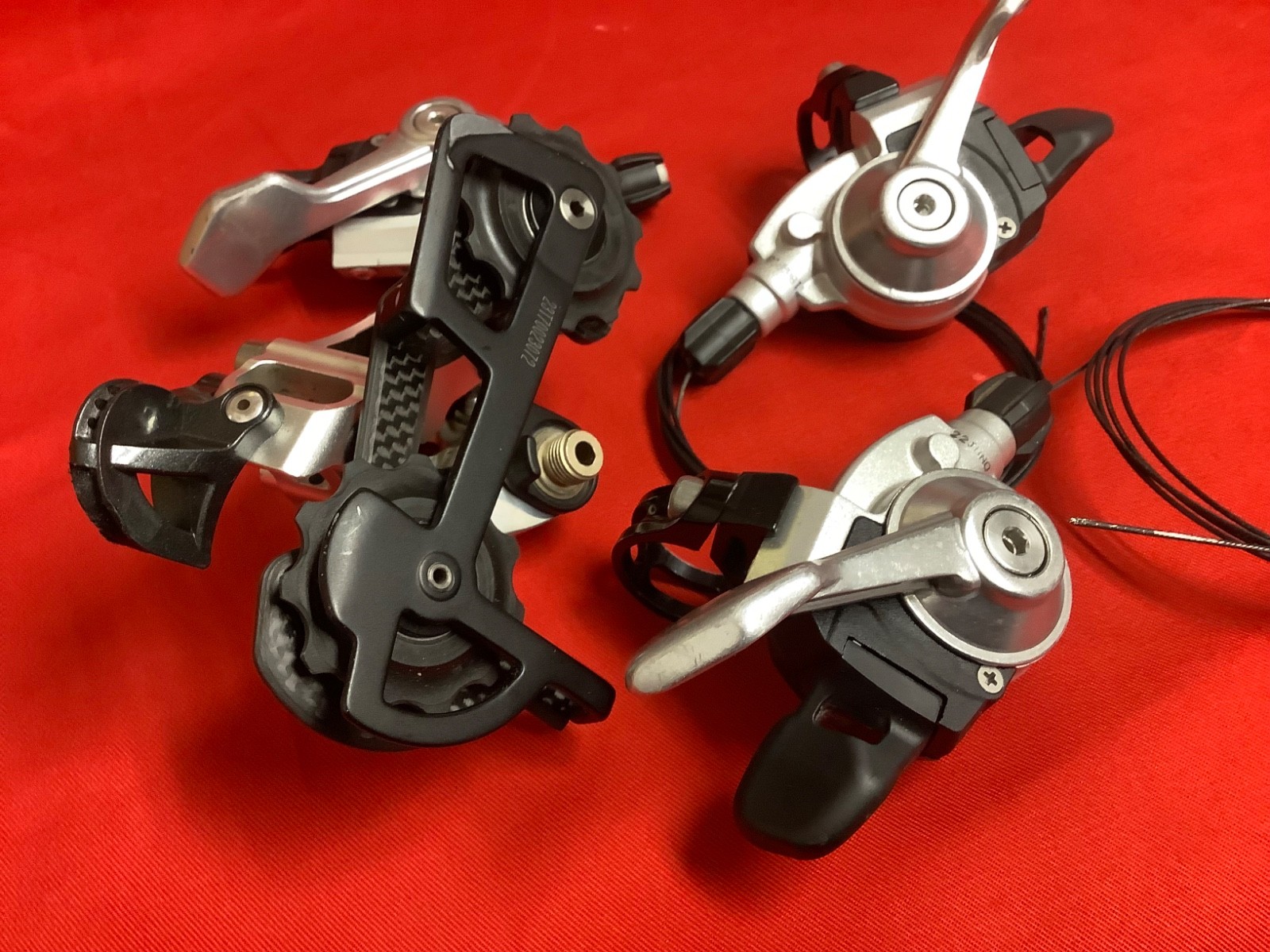 SRAM X0 Rear Derailleur BlackBox Technology 9 Speed Carbon Medium + 3 shifters