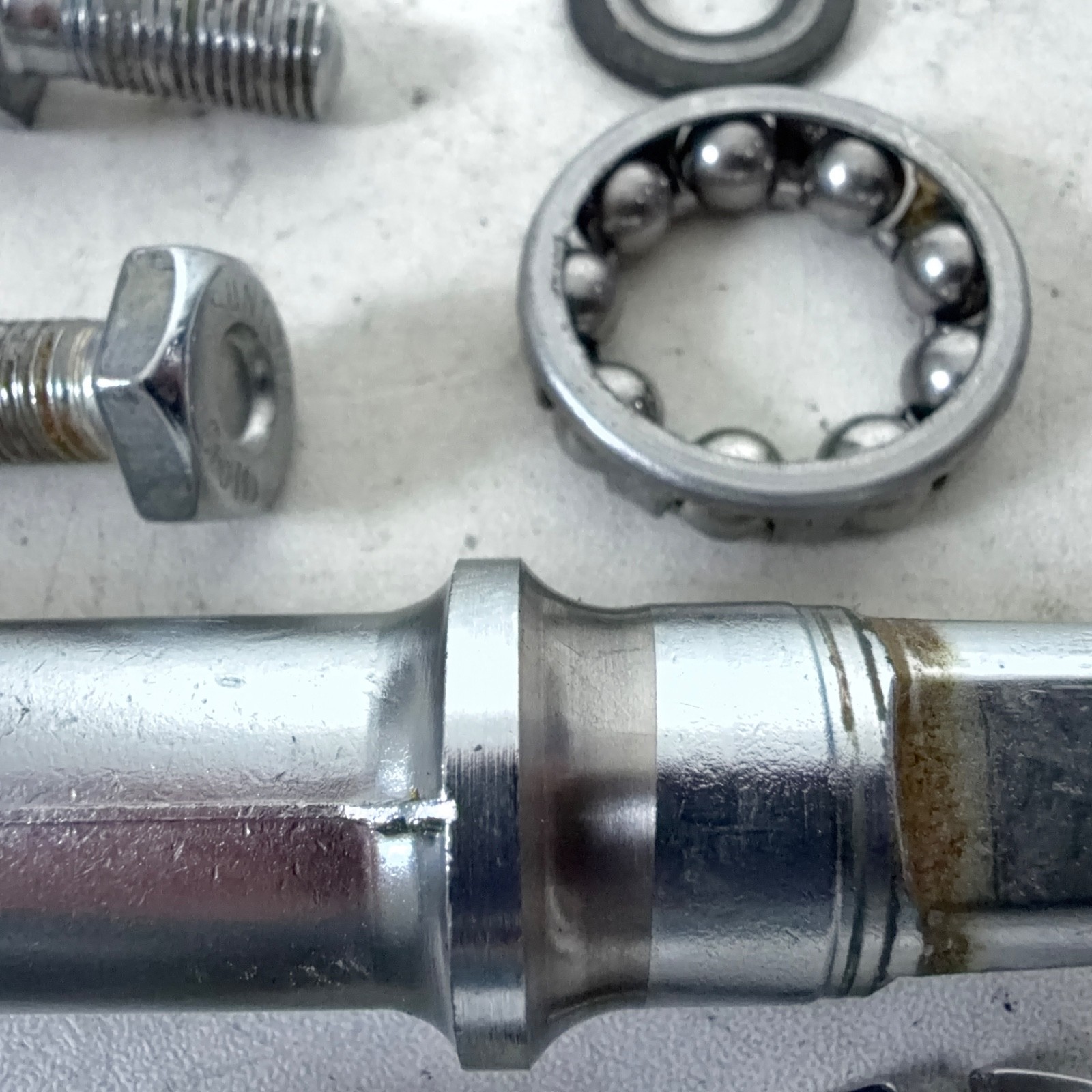 Suntour Vintage Cyclone Bottom Bracket 1.37 x 24T 68mm 113mm Hollow Chromoly