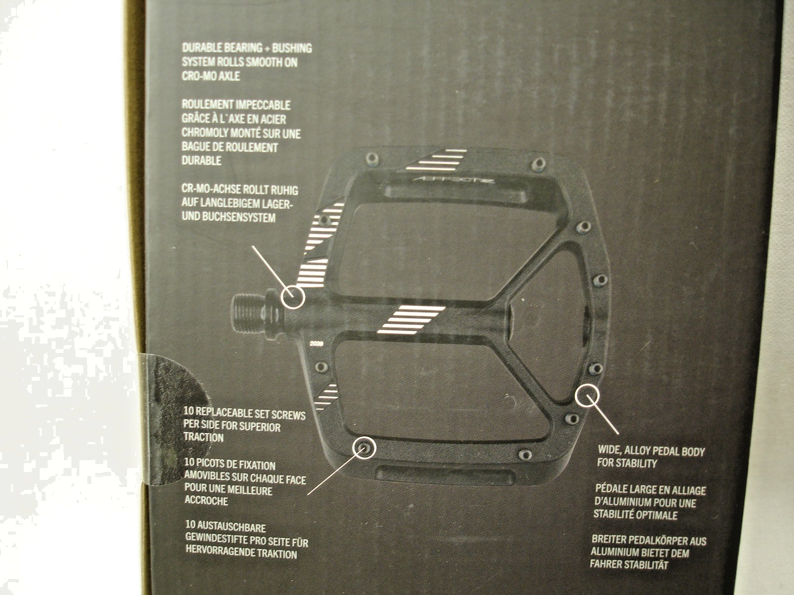 RACEFACE AEFFECT R BLACK FLAT PLATFORM MOUNTAIN BIKE BICYCLE PEDALS