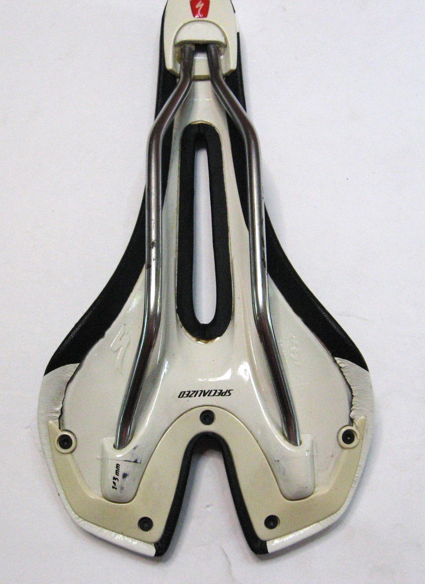 SPECIALIZED JETT BODY GEOMETRY GEL 143MM 7X7MM CARBON FIBER SADDLE BLACK